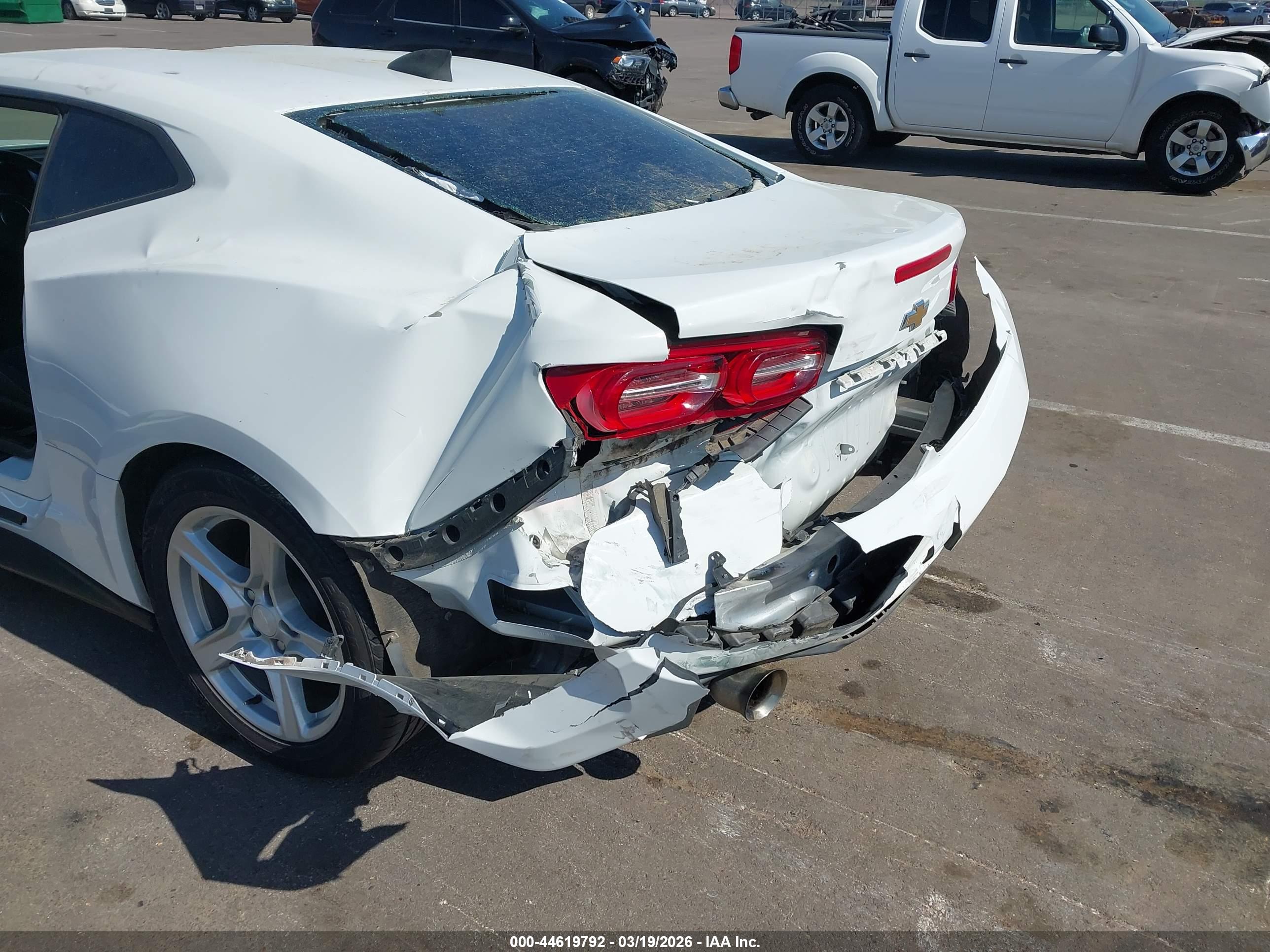CHEVROLET CAMARO image 6