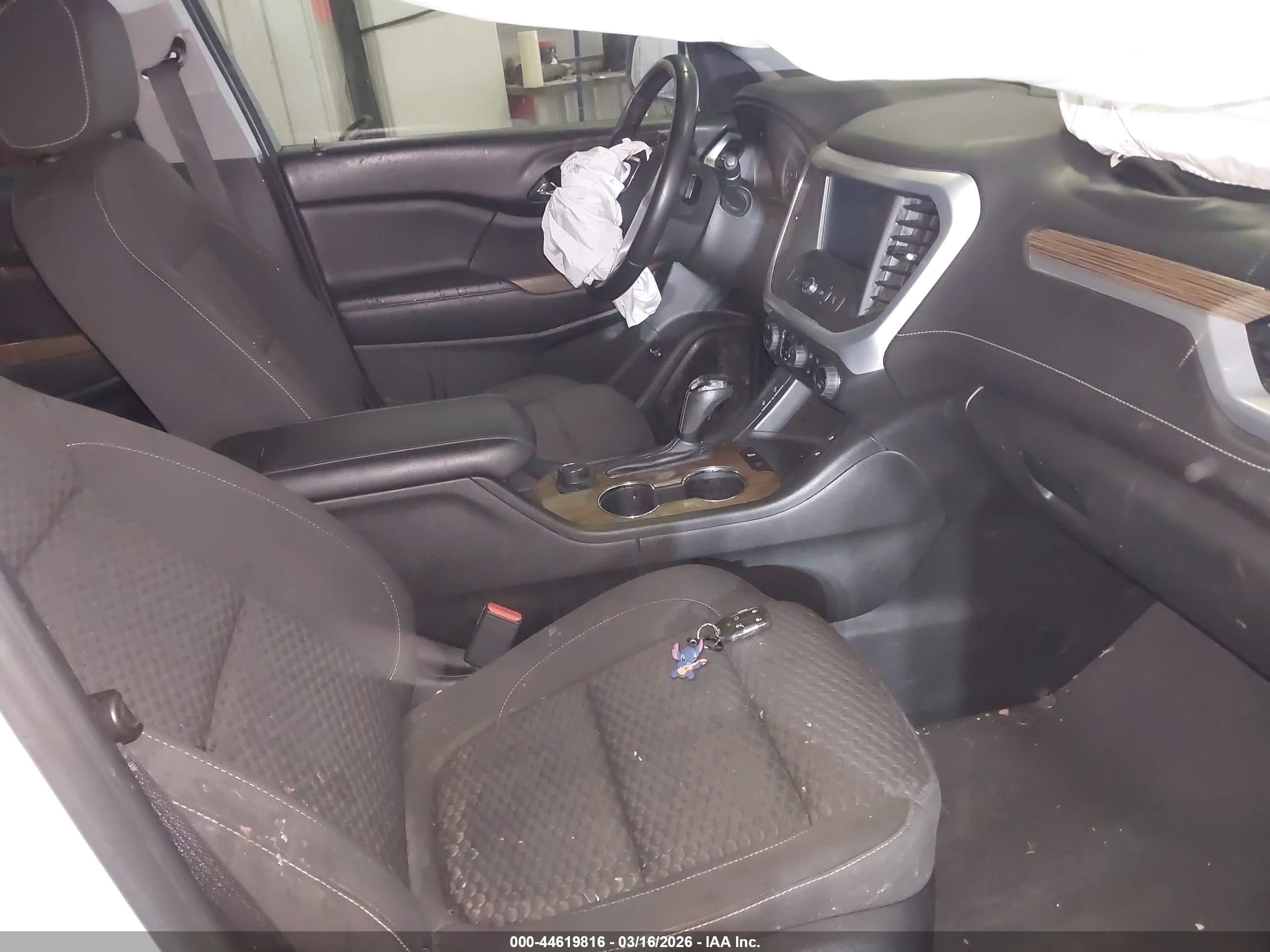 GMC ACADIA image 5