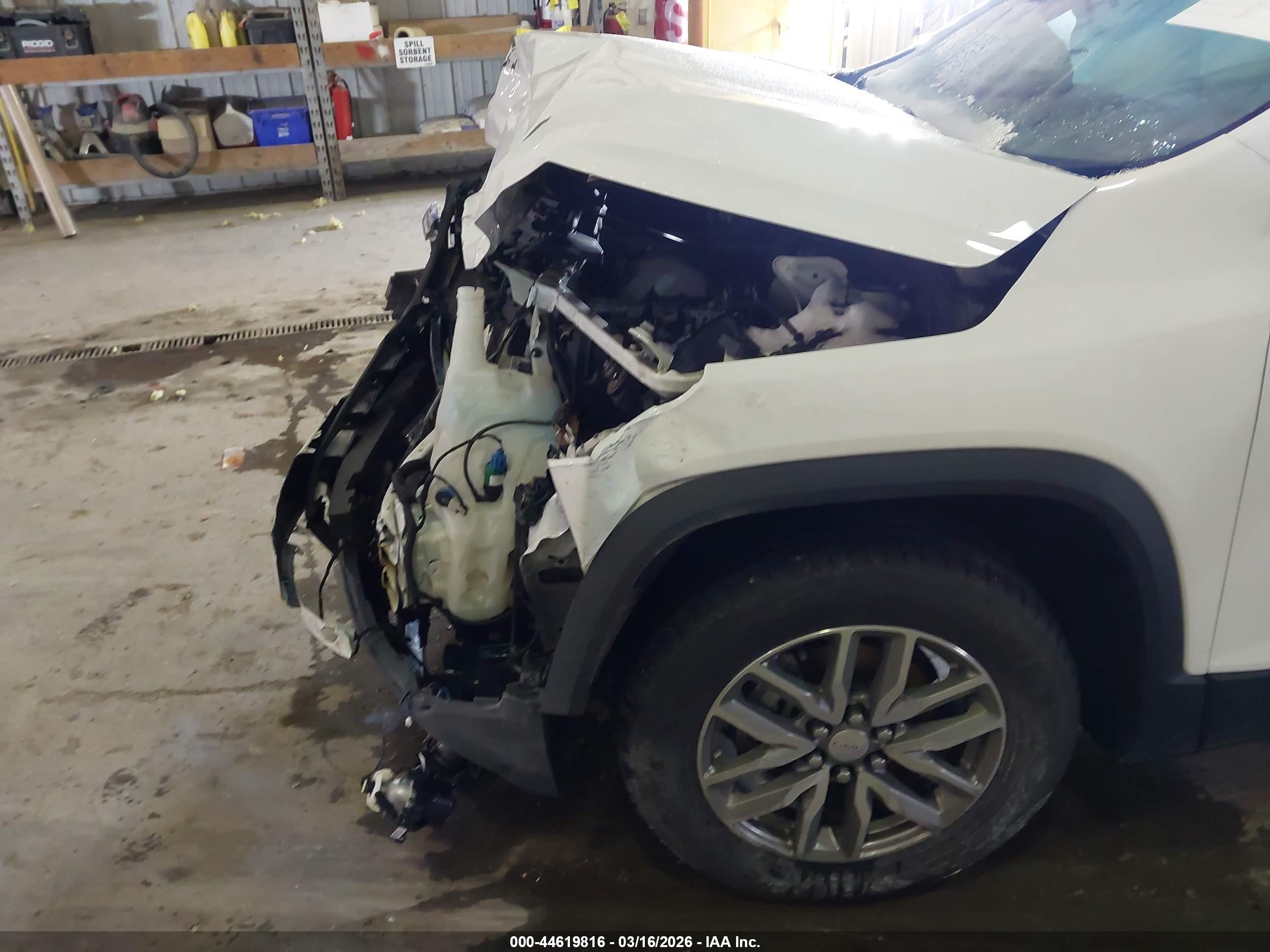 GMC ACADIA image 6