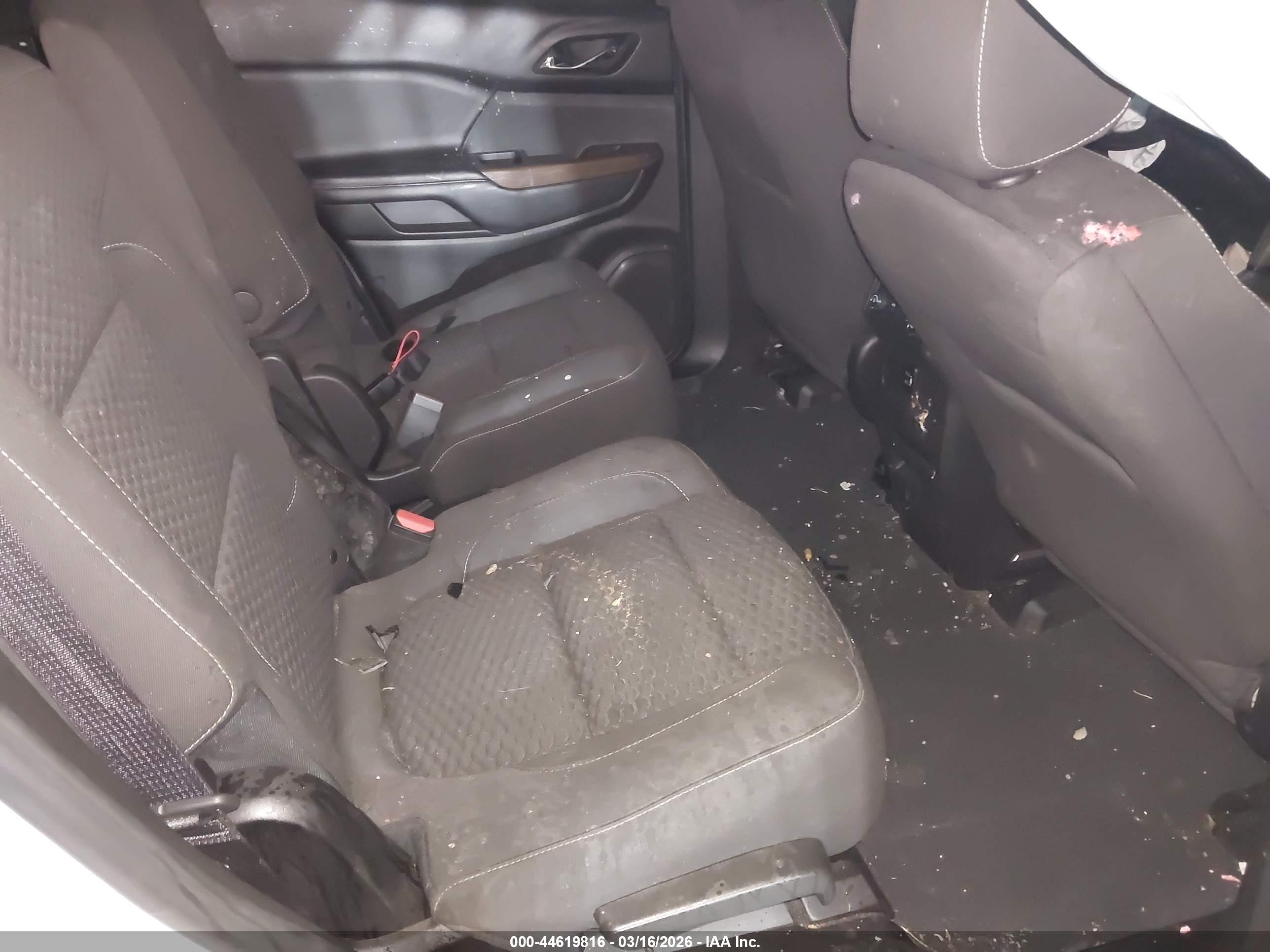 GMC ACADIA image 8