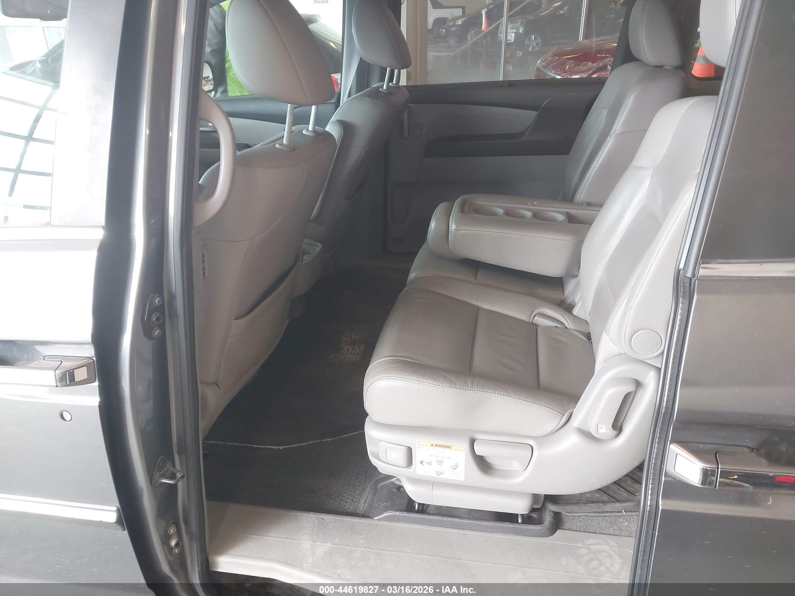 HONDA ODYSSEY image 8