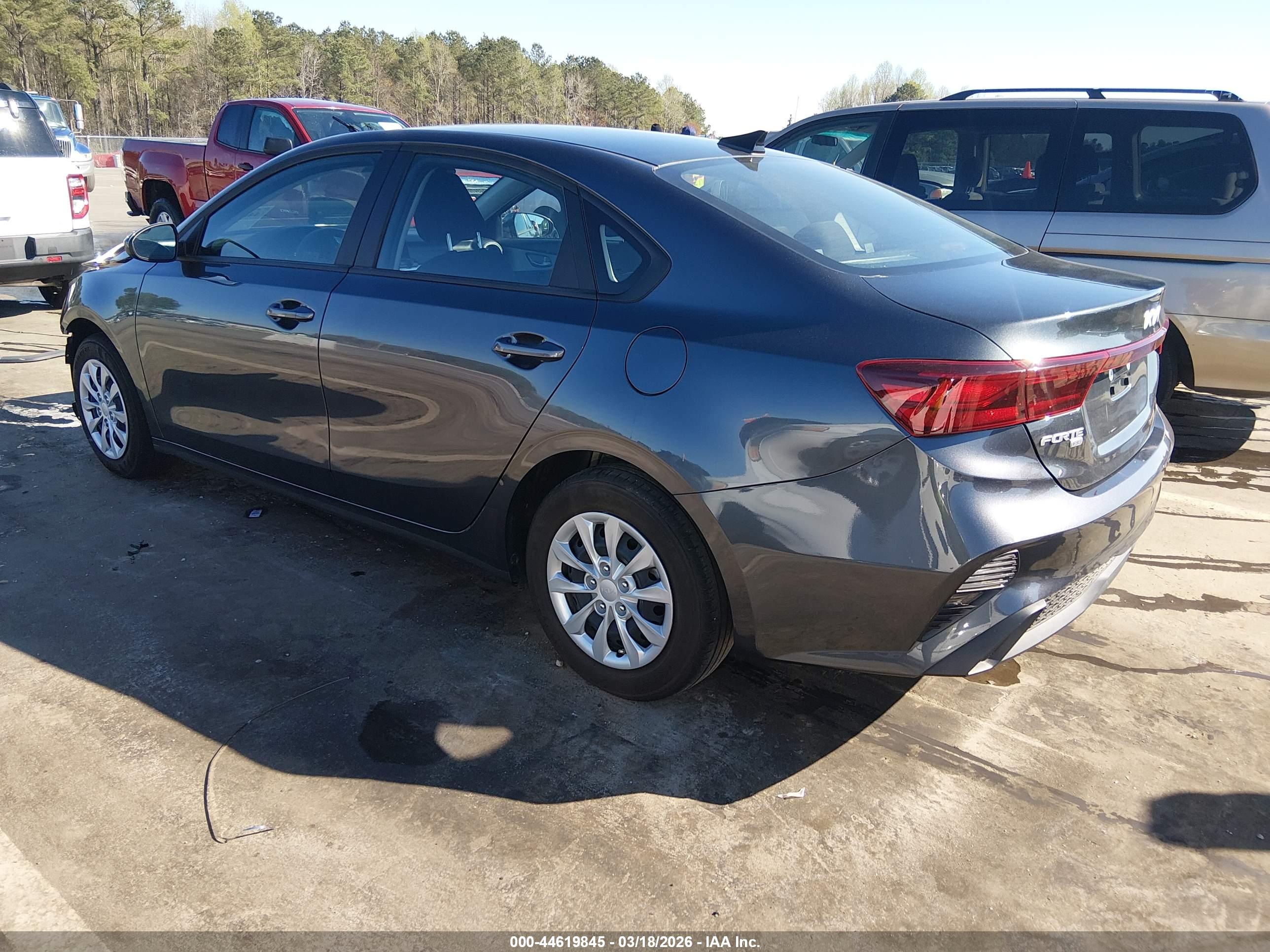 KIA FORTE image 3
