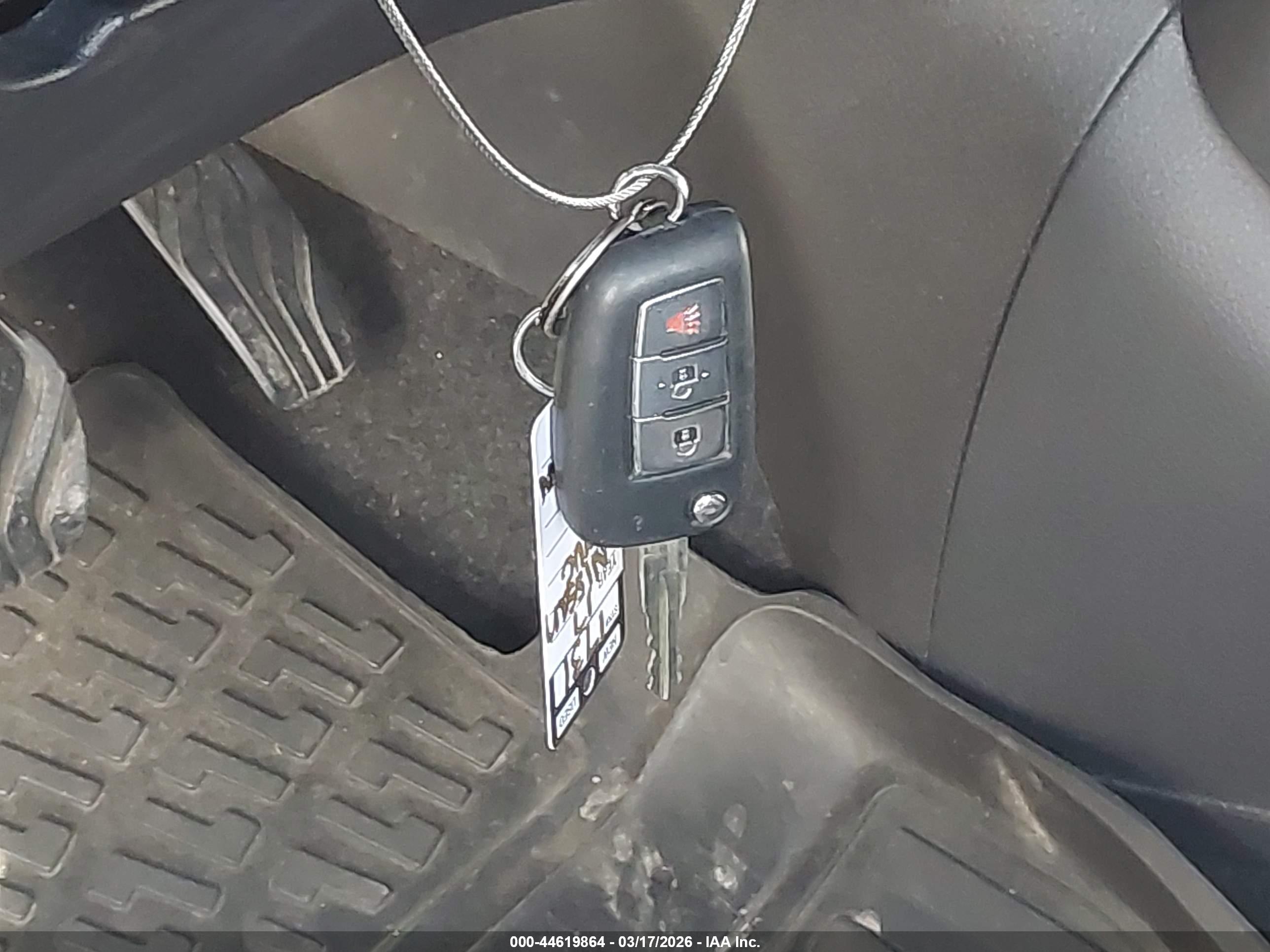 NISSAN ROGUE image 11