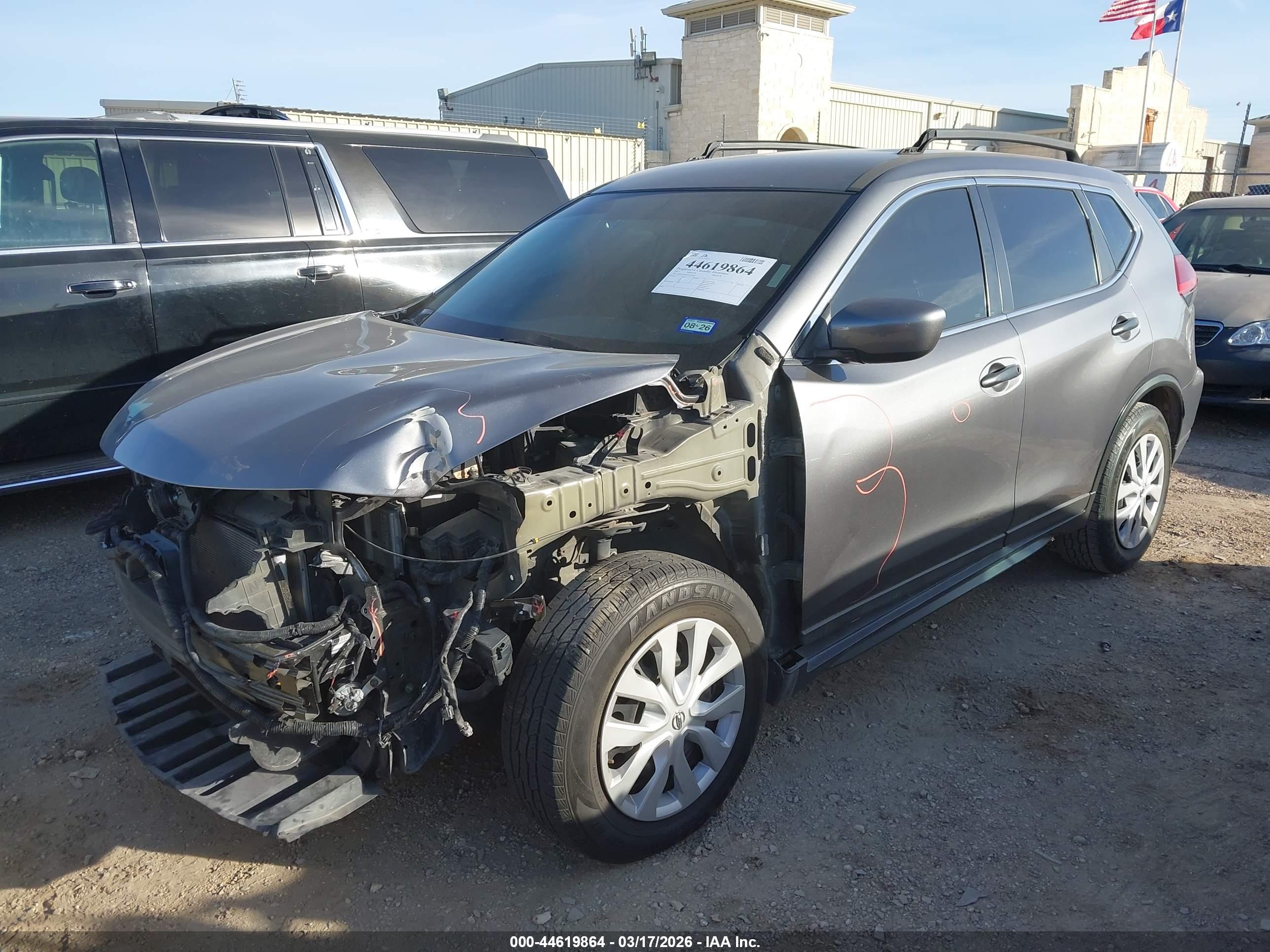 NISSAN ROGUE image 2
