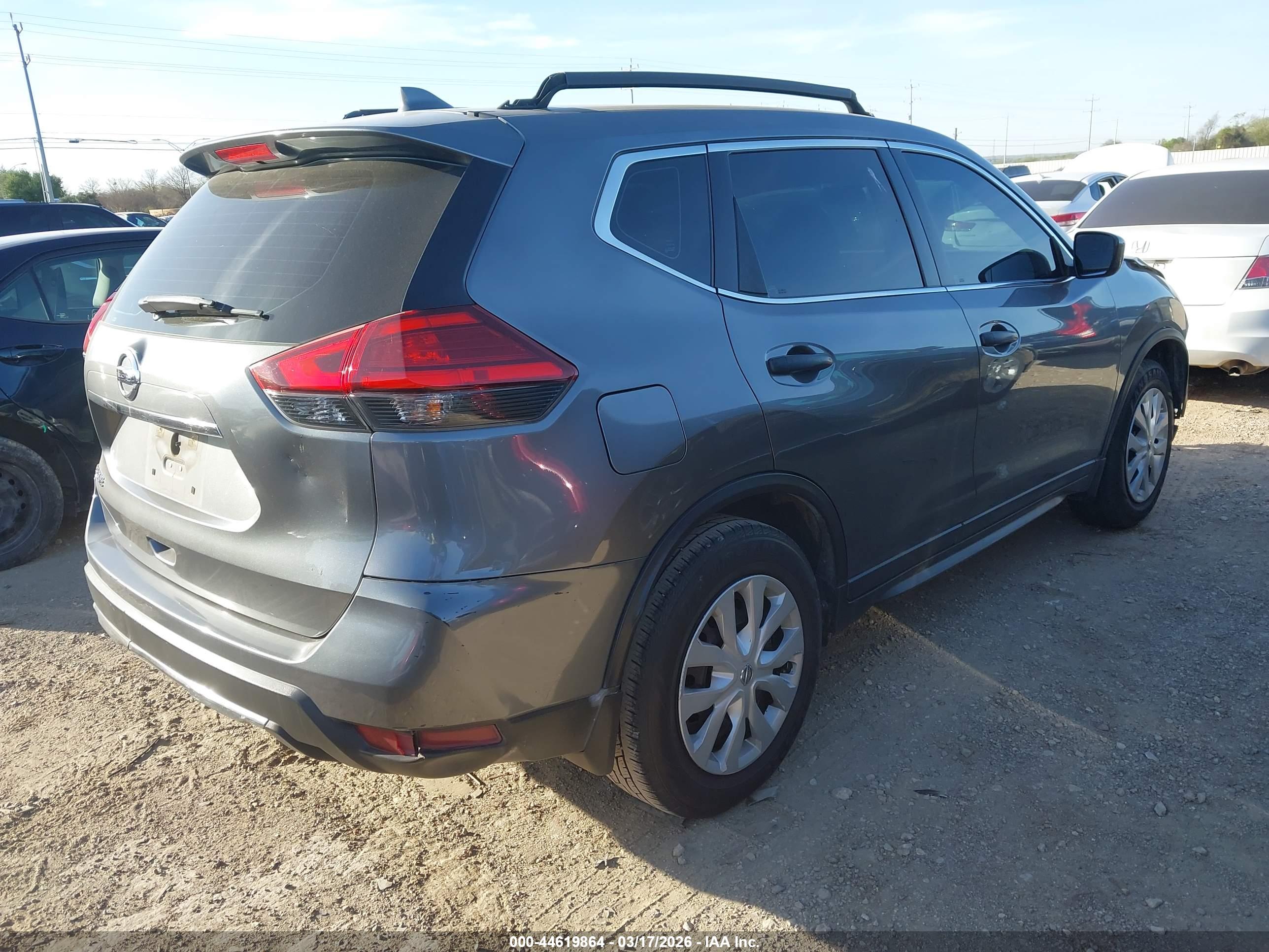 NISSAN ROGUE image 4
