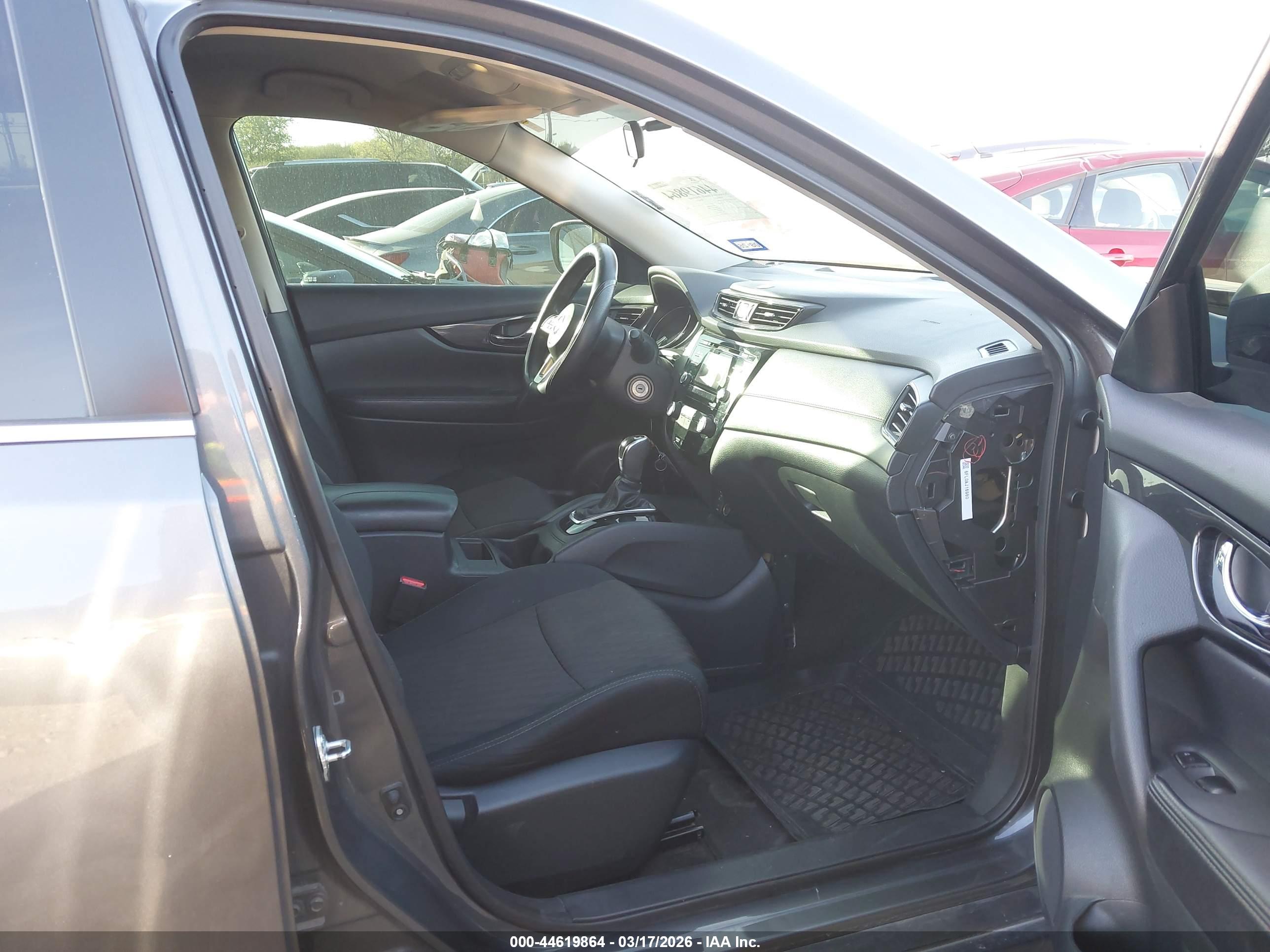 NISSAN ROGUE image 5