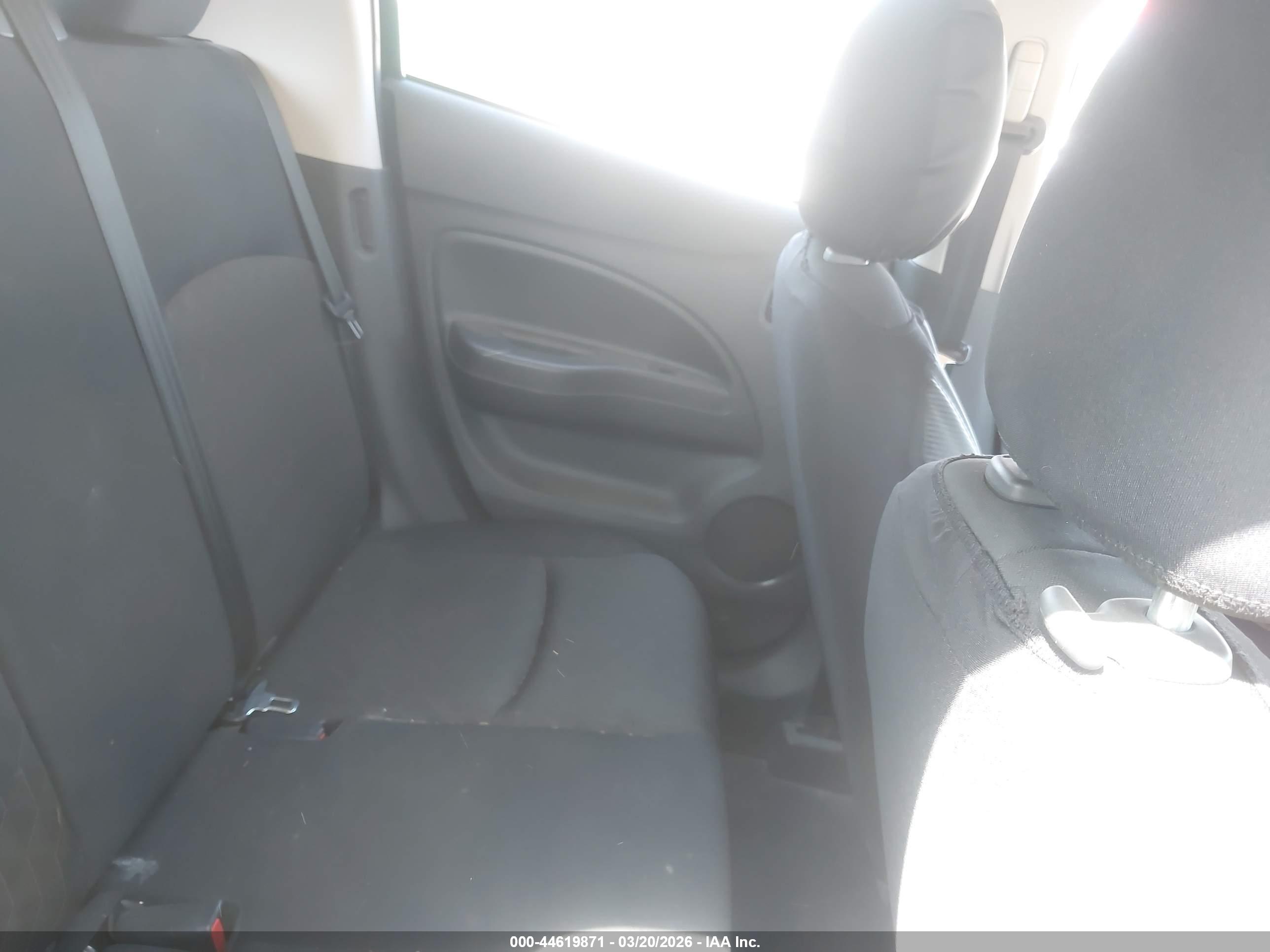 MITSUBISHI MIRAGE image 8