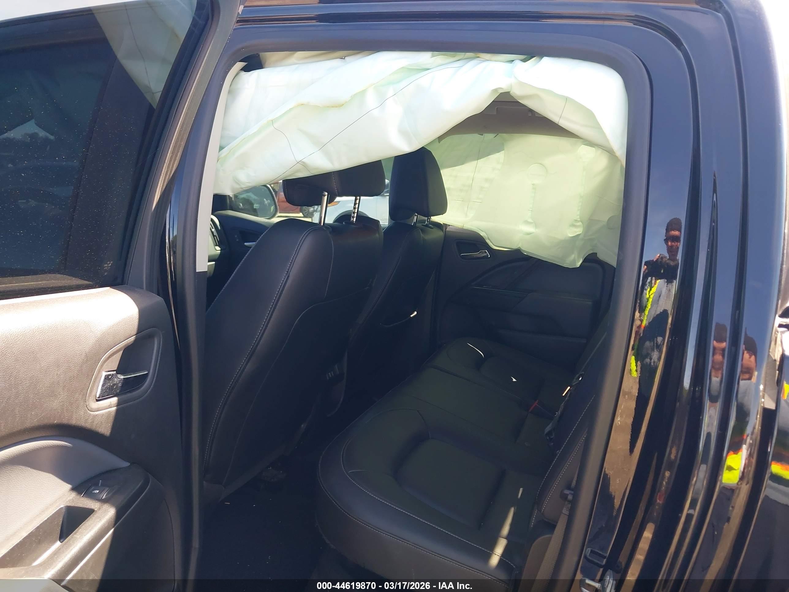 CHEVROLET COLORADO image 8