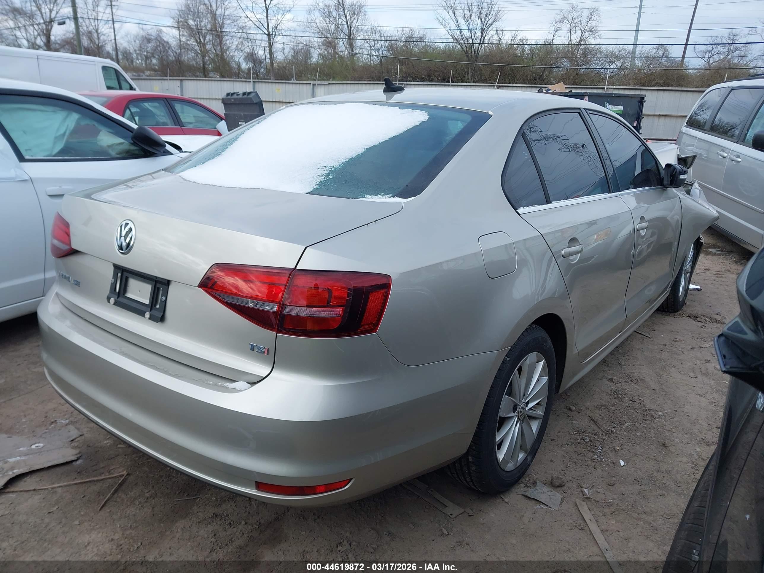 VOLKSWAGEN JETTA image 4