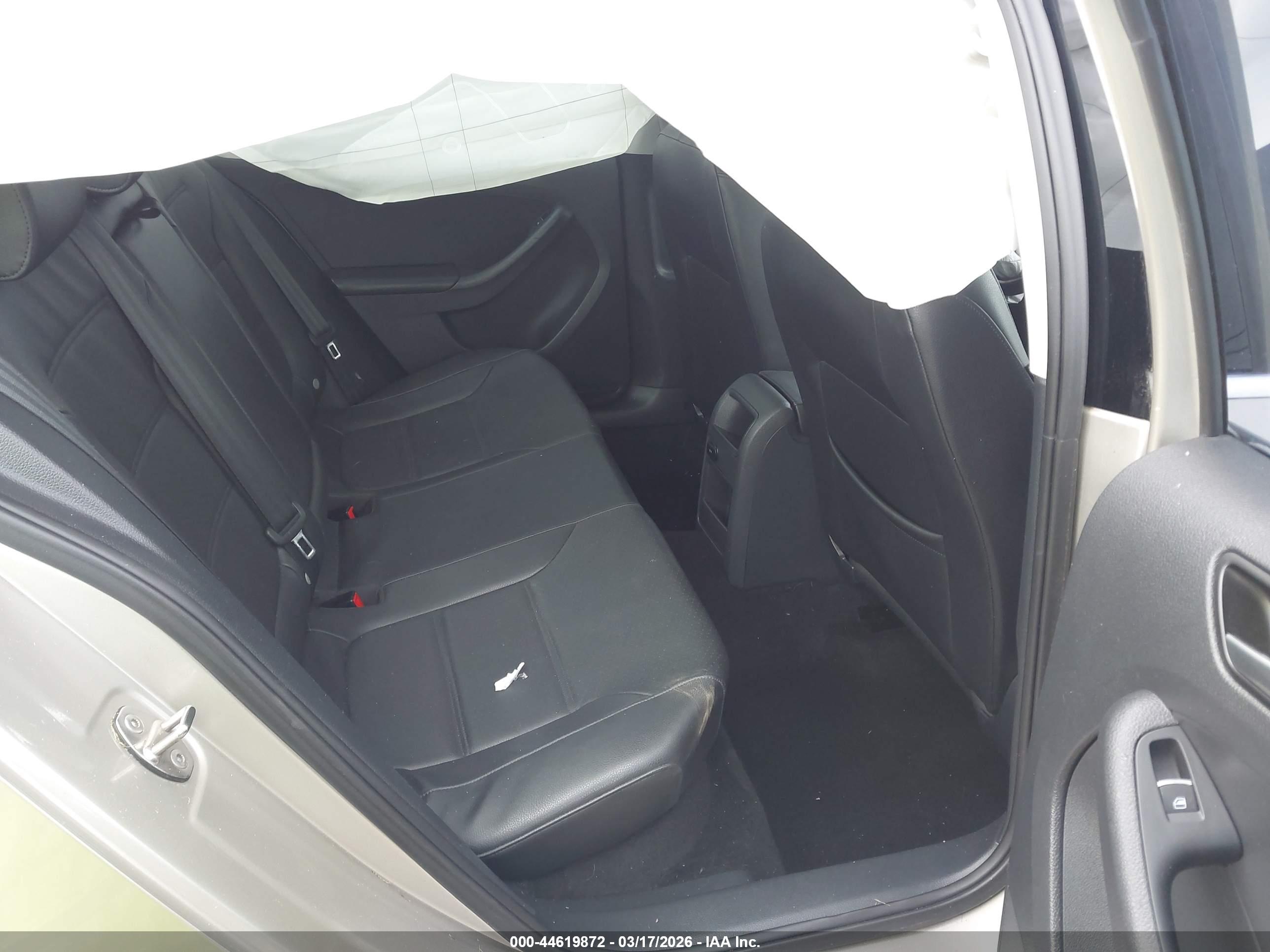 VOLKSWAGEN JETTA image 8