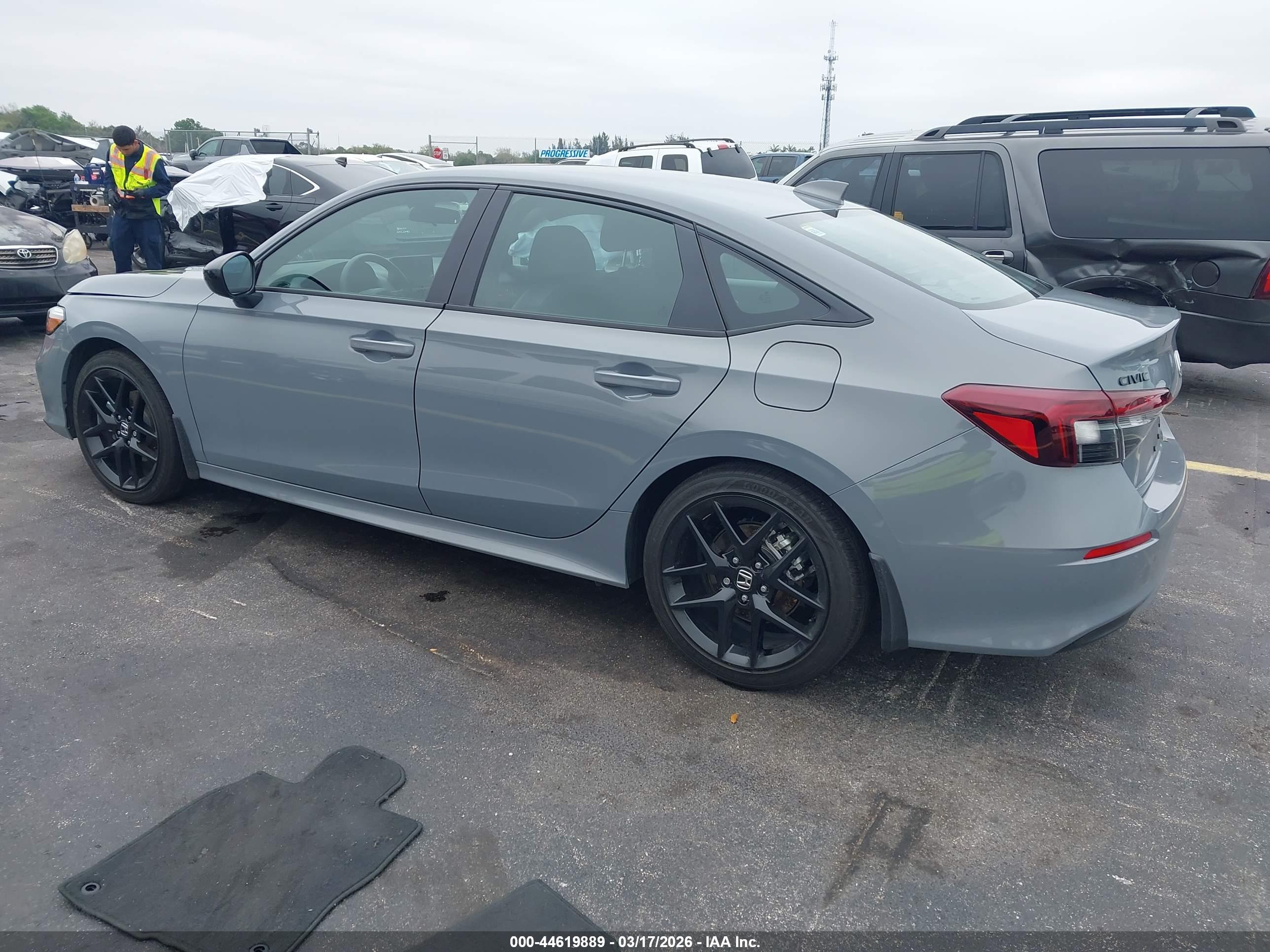 HONDA CIVIC image 3