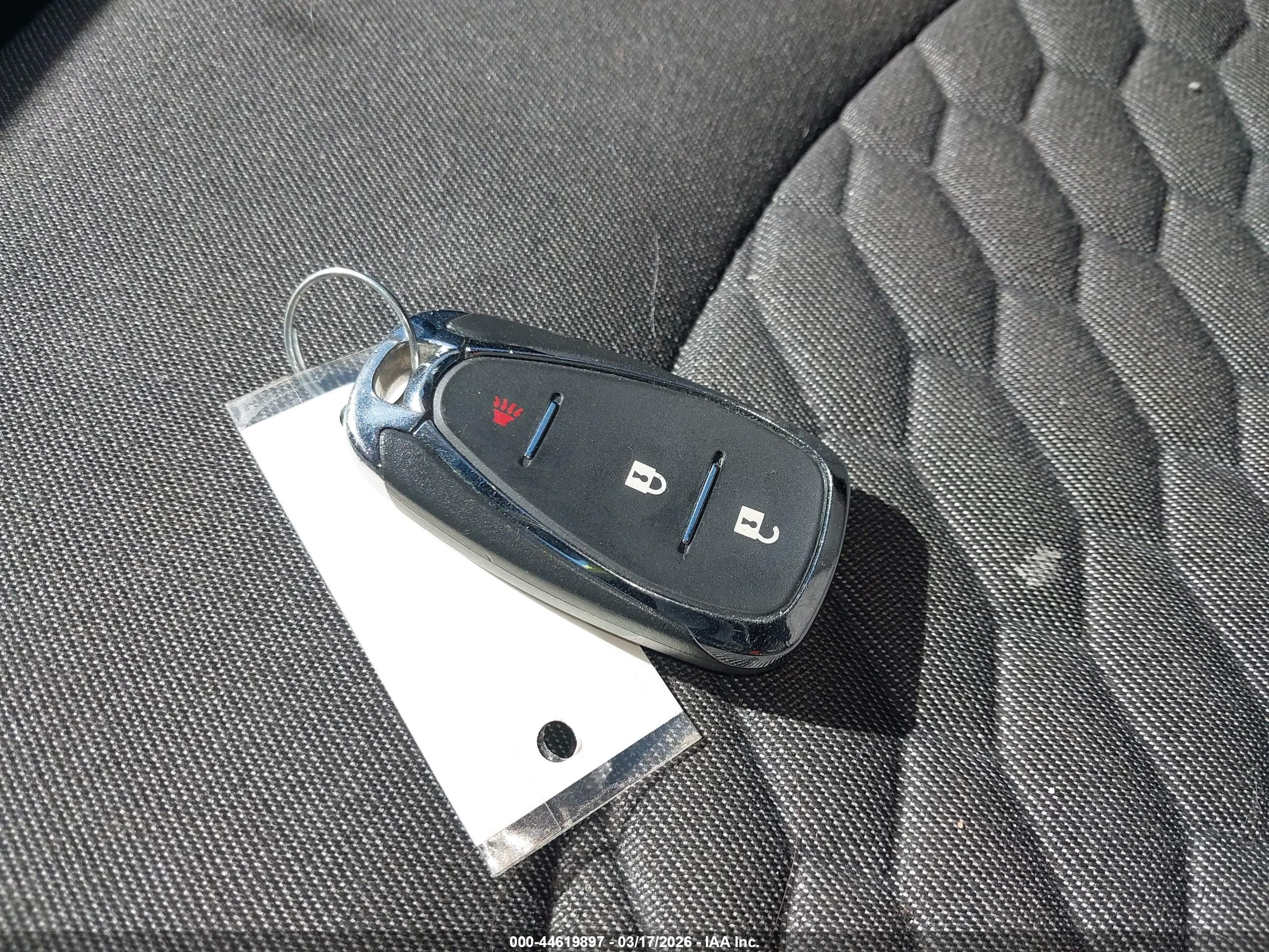 CHEVROLET EQUINOX image 11