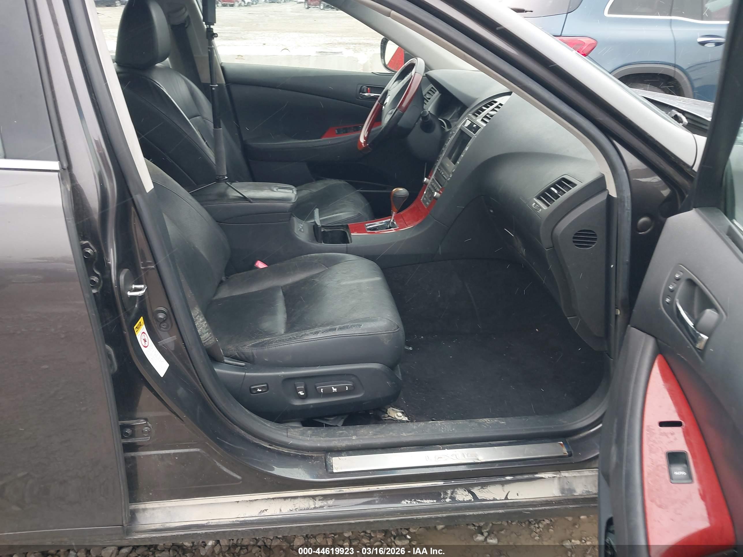 LEXUS ES image 5