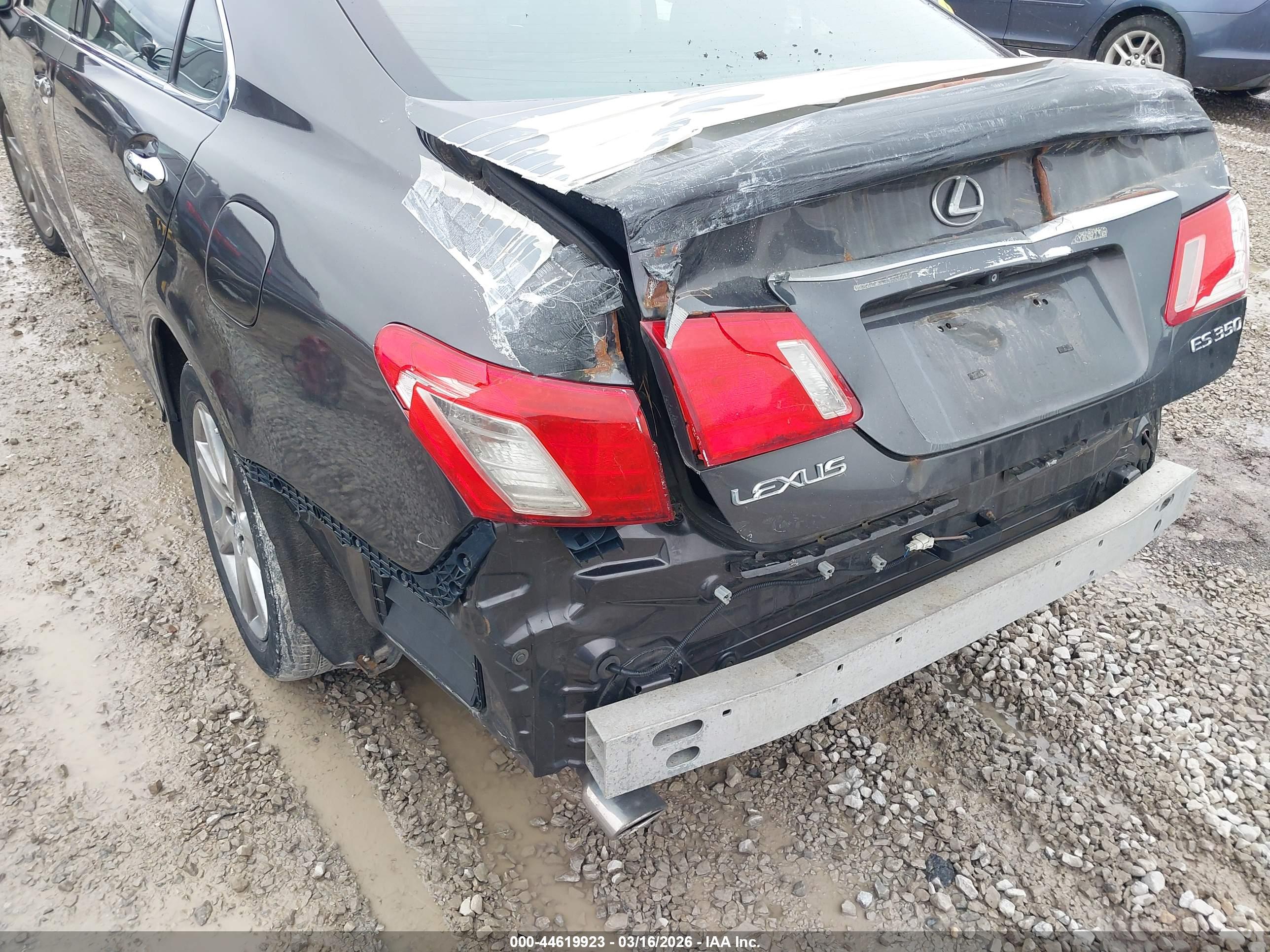 LEXUS ES image 6