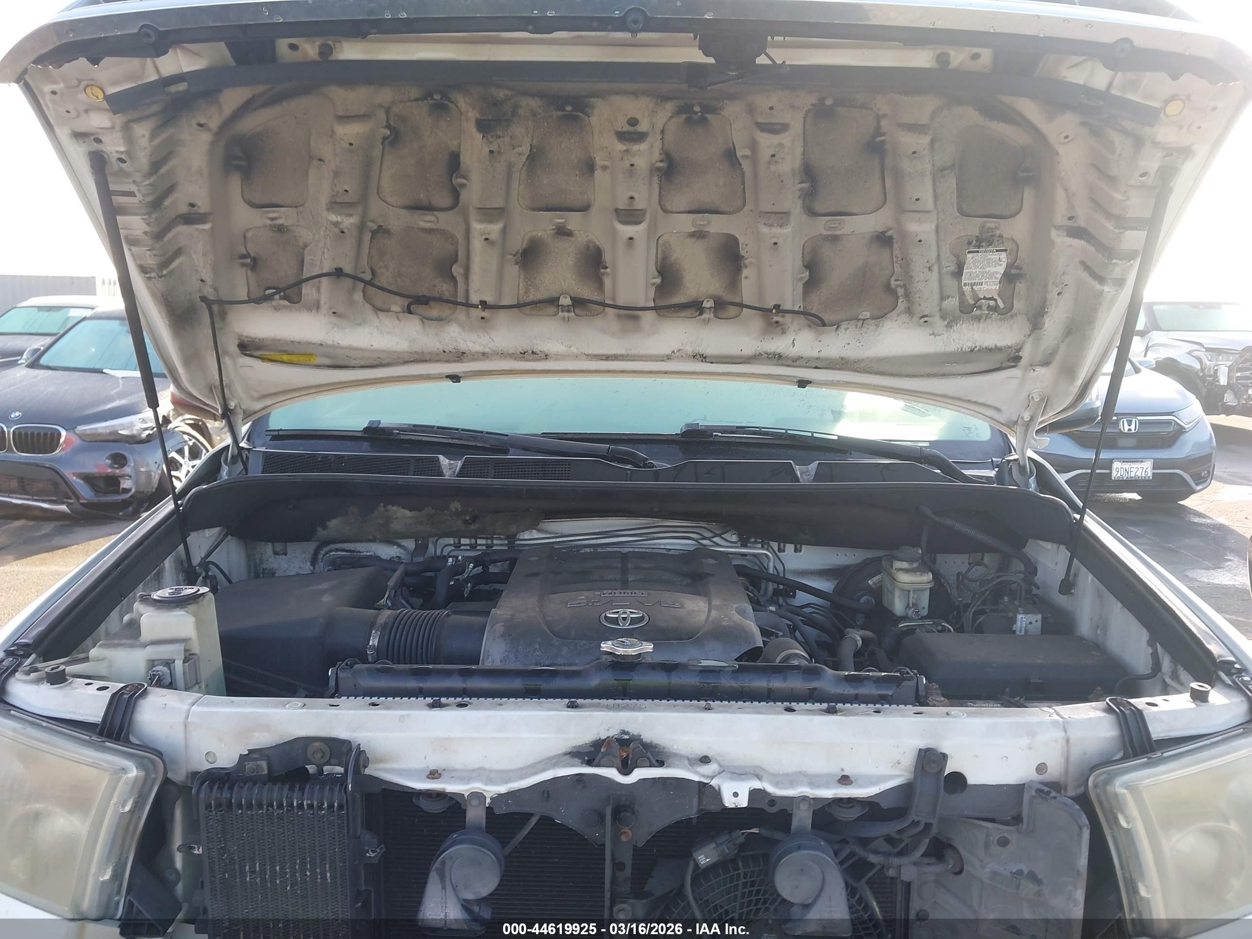 TOYOTA SEQUOIA image 10