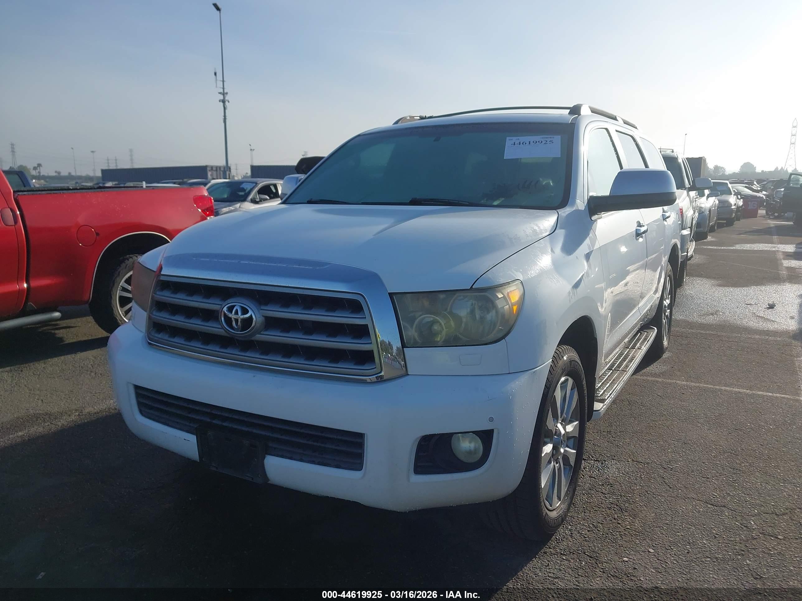 TOYOTA SEQUOIA image 2