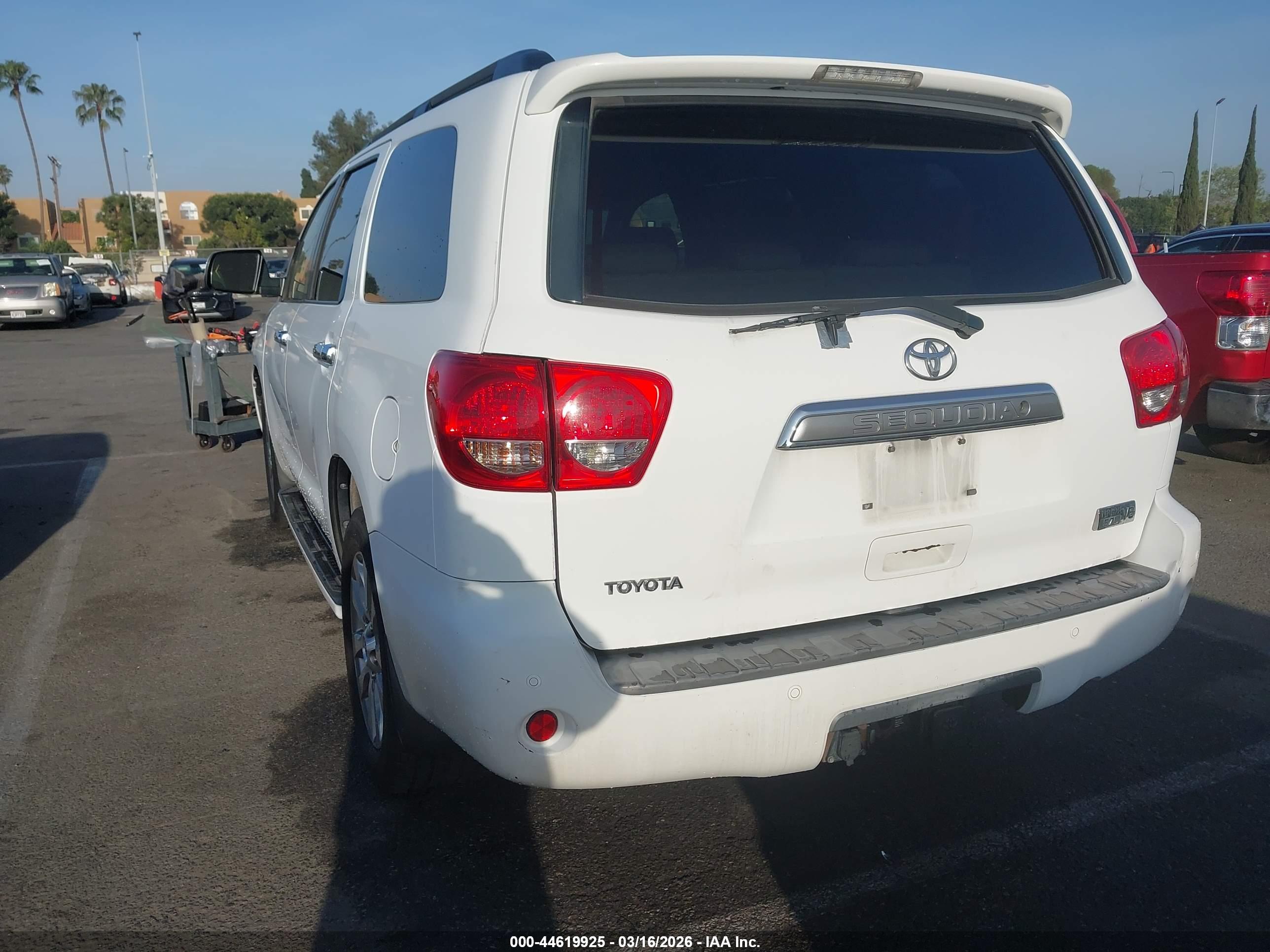 TOYOTA SEQUOIA image 3