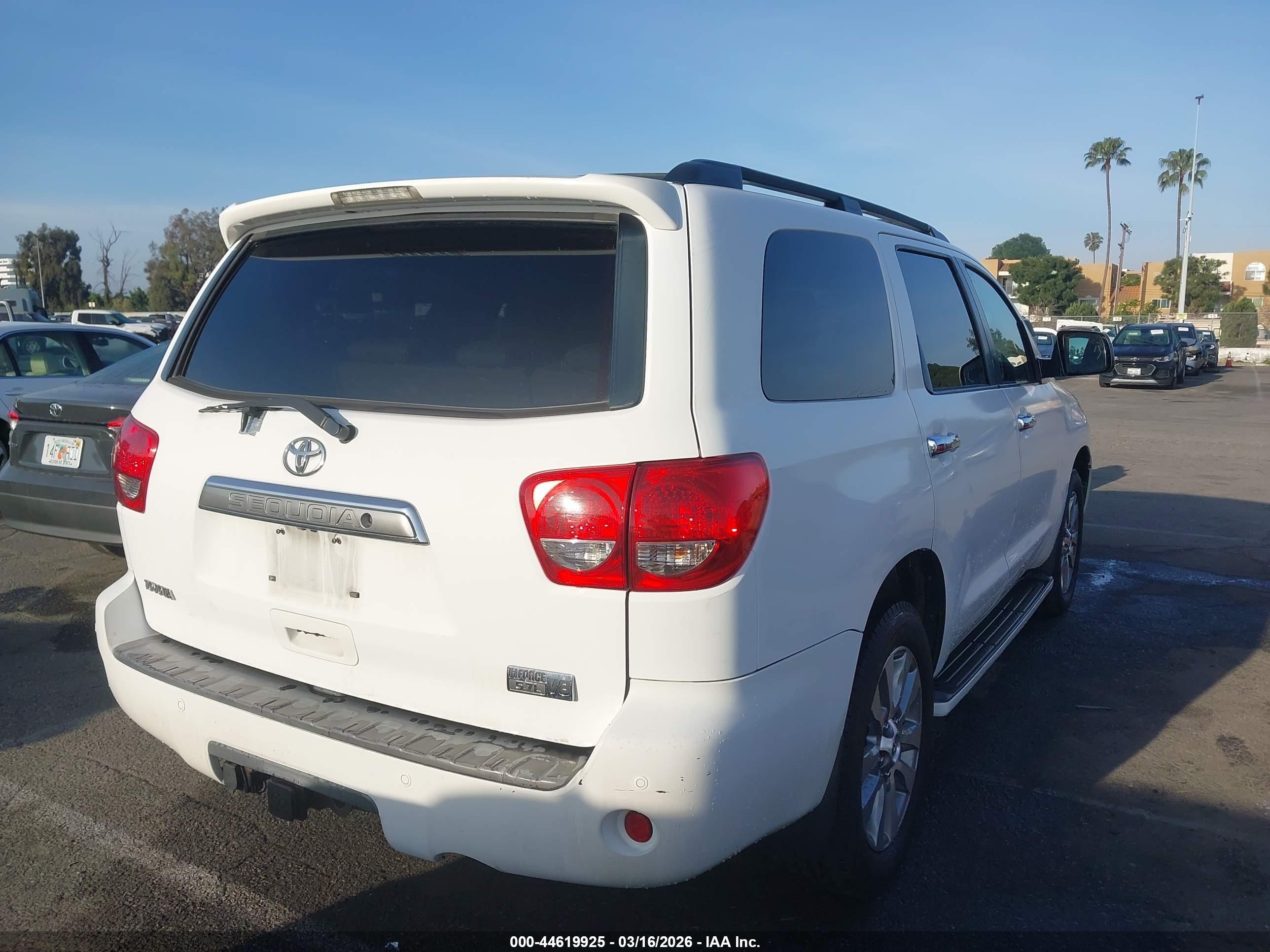 TOYOTA SEQUOIA image 4