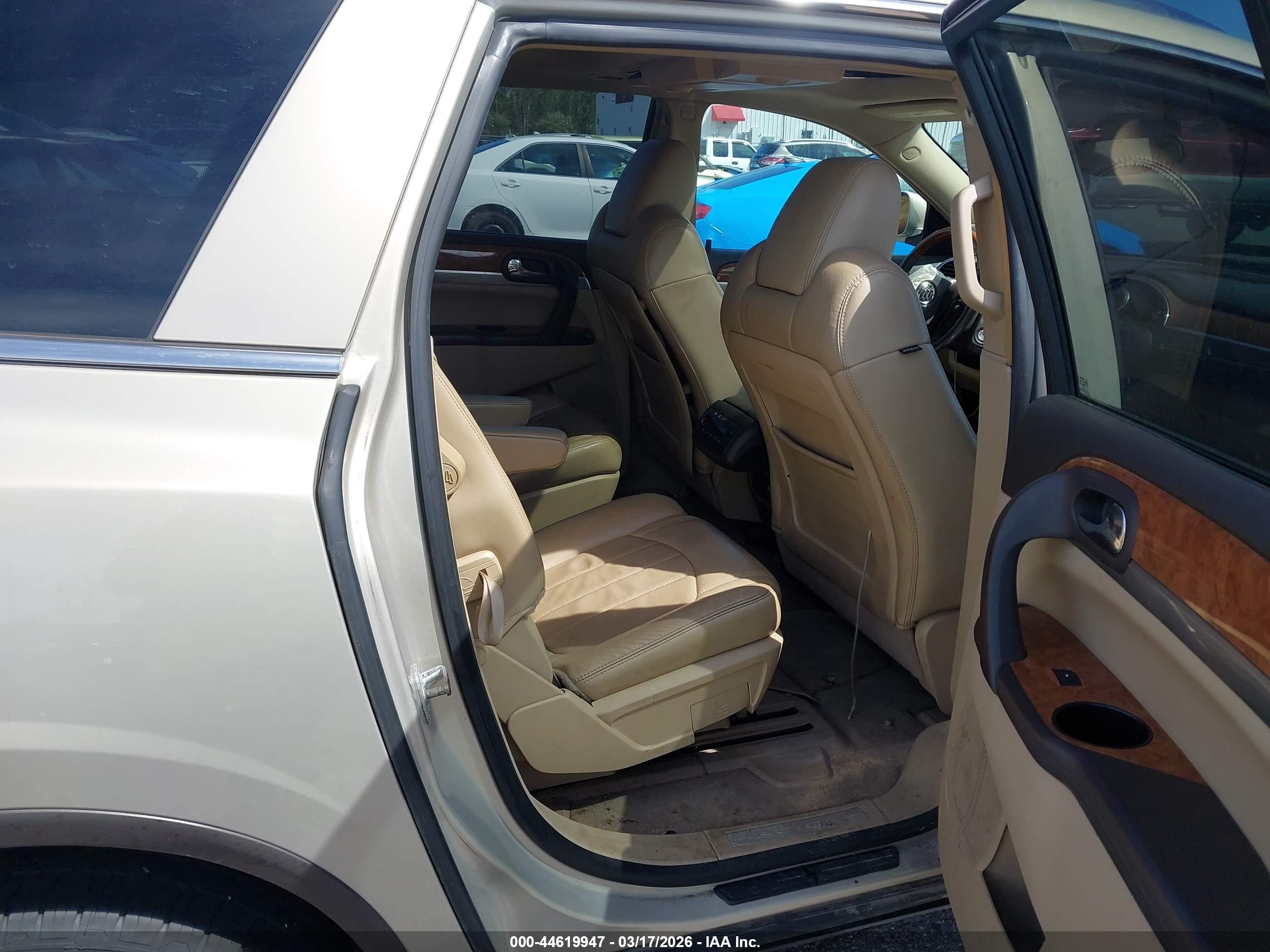 BUICK ENCLAVE image 8