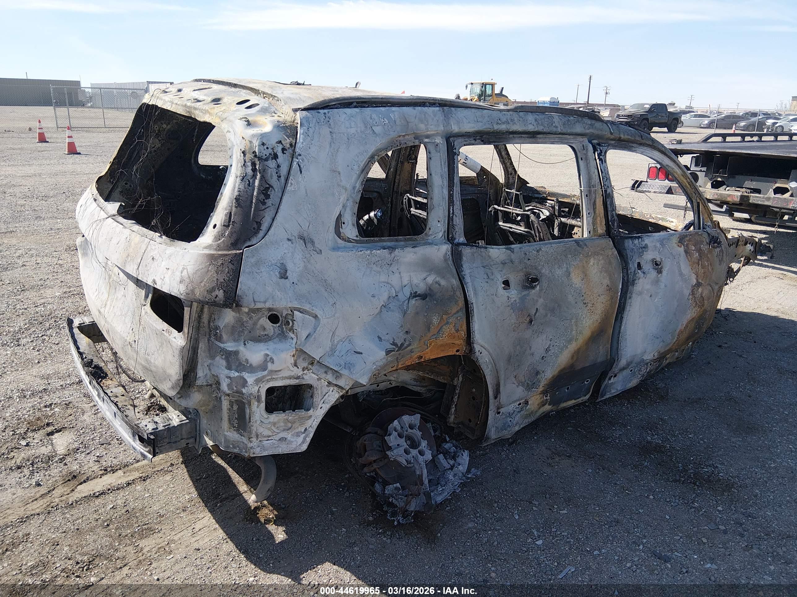 MERCEDES-BENZ GLB image 4