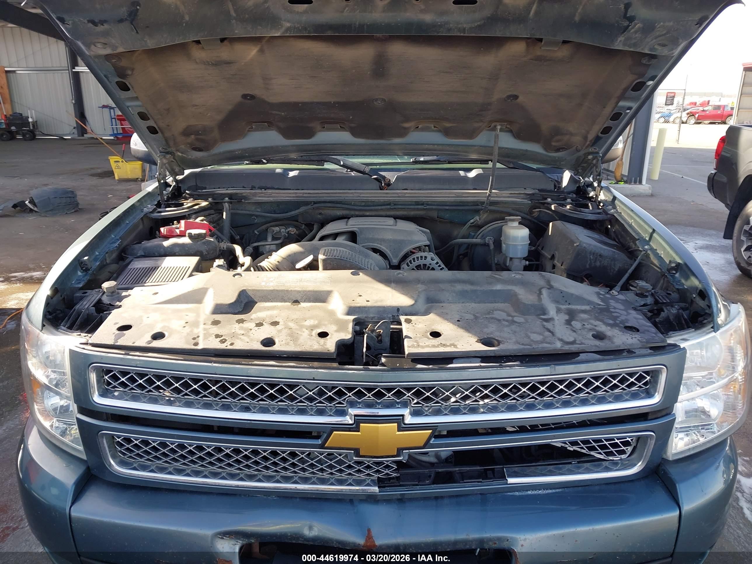 CHEVROLET SILVERADO image 10