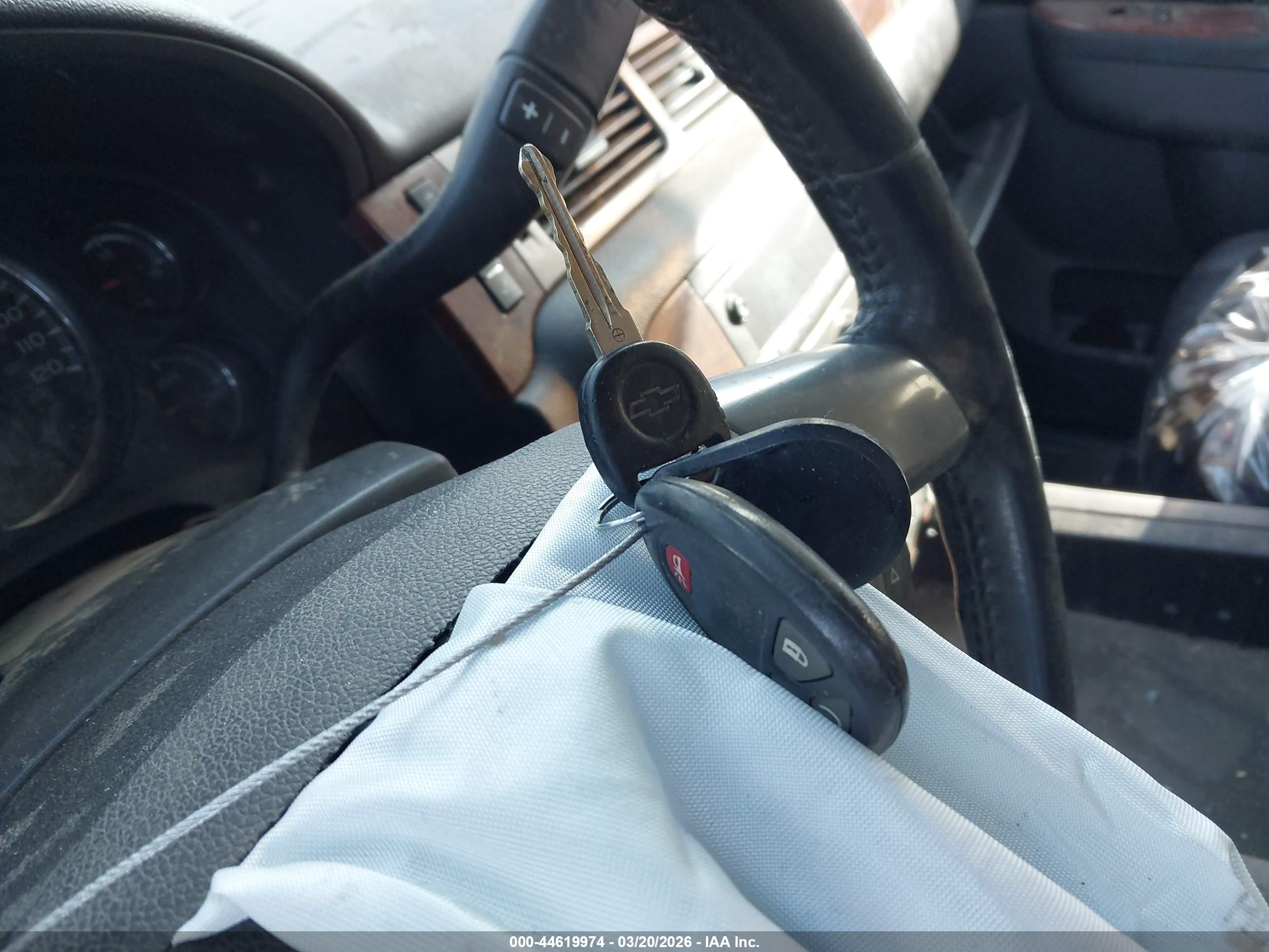CHEVROLET SILVERADO image 11