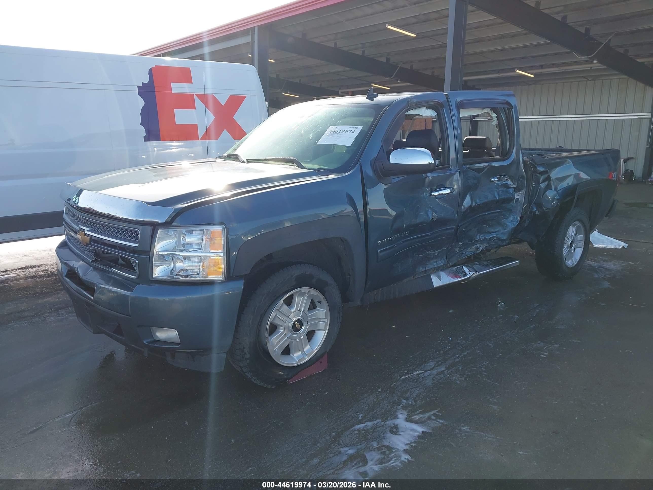 CHEVROLET SILVERADO image 2