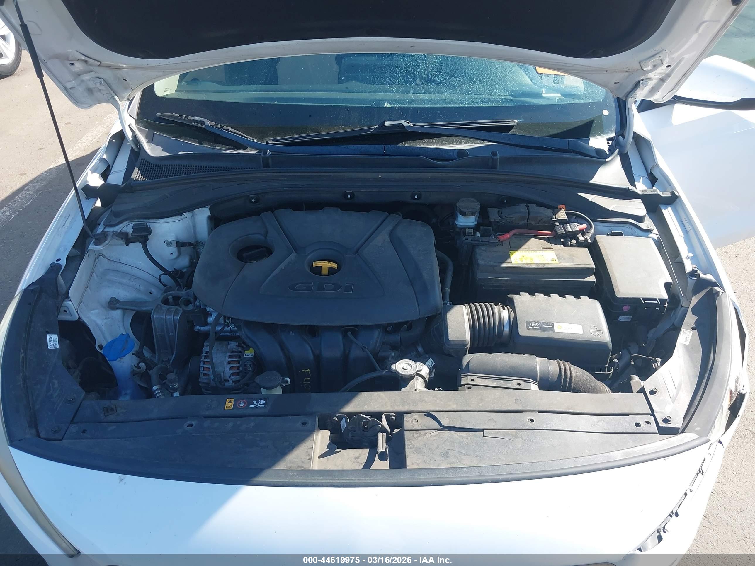 HYUNDAI ELANTRA image 10