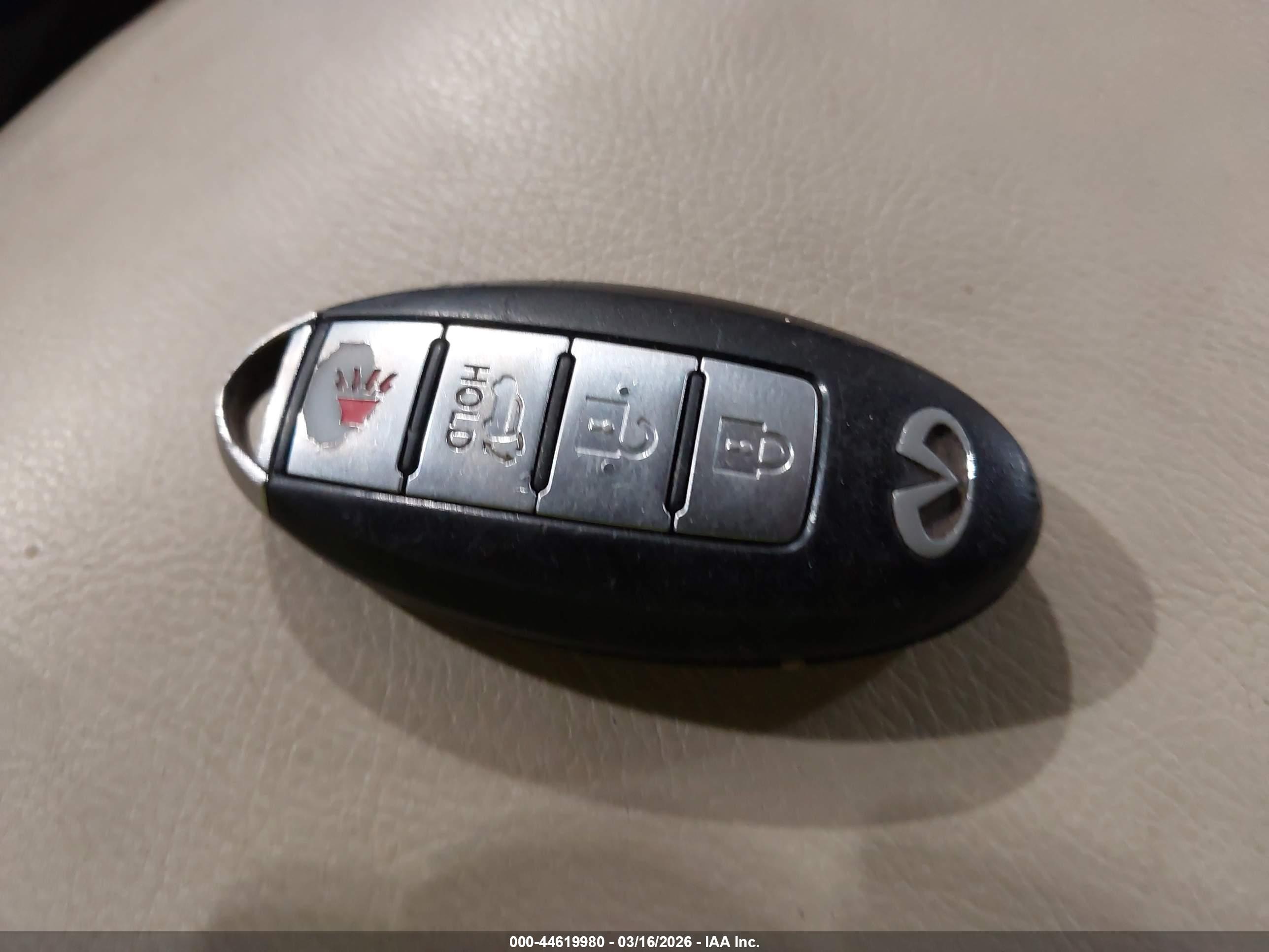INFINITI QX56 image 11
