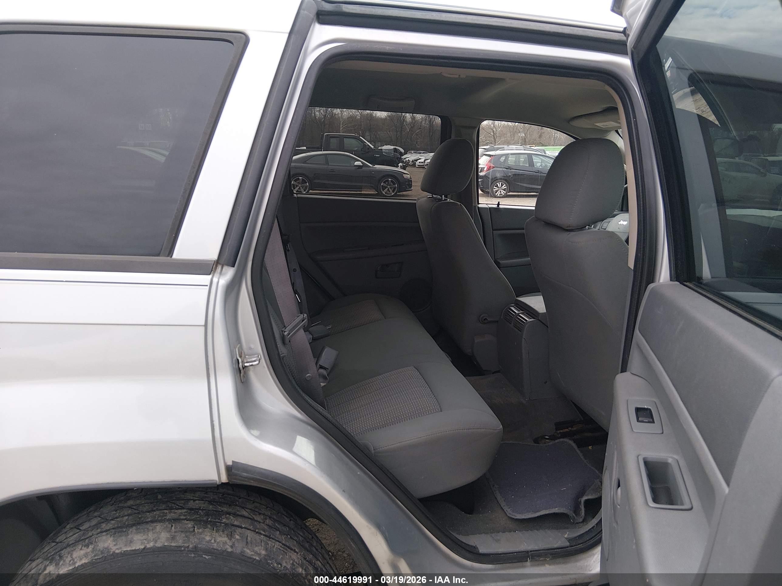 JEEP GRAND image 8