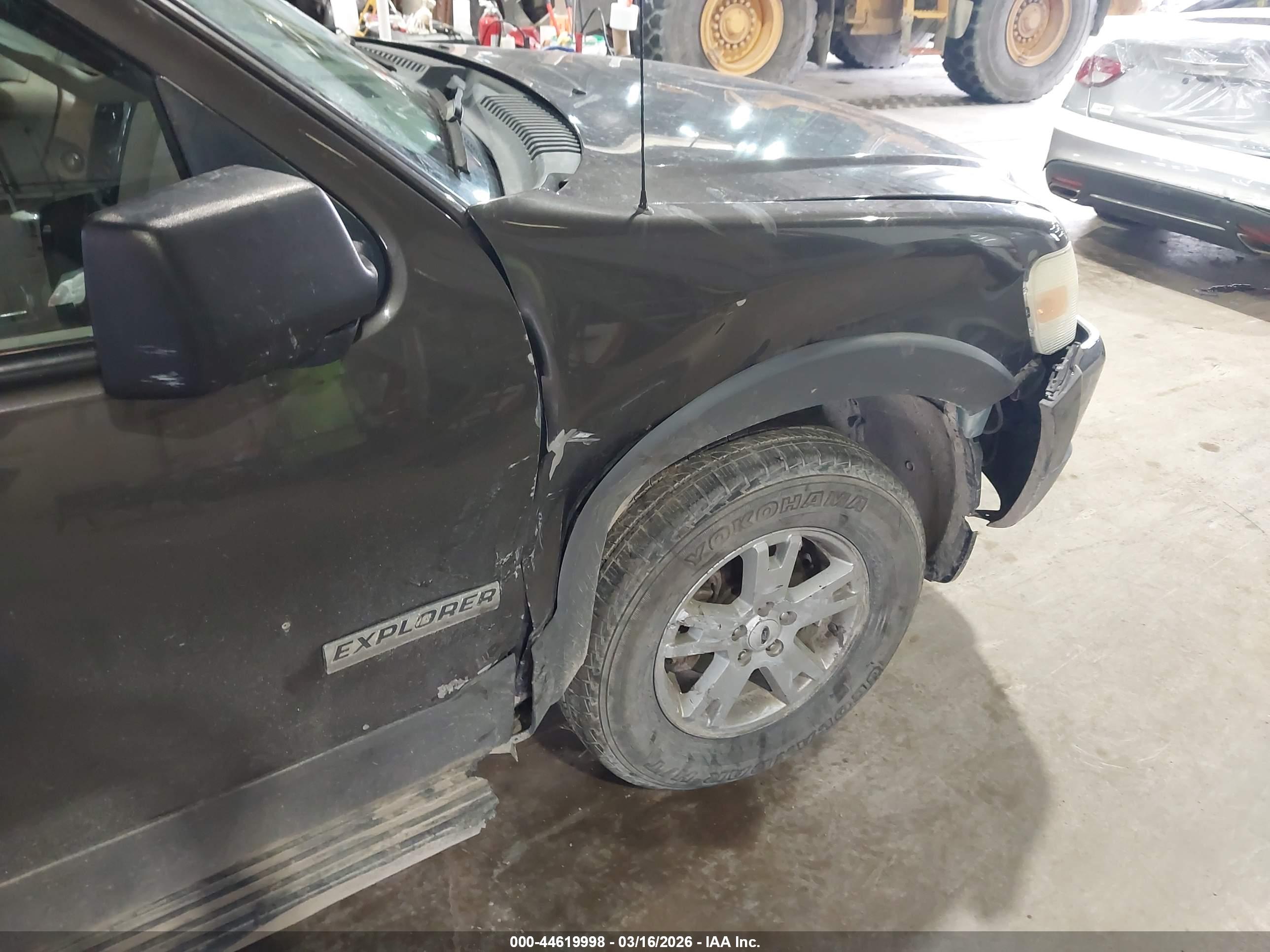 FORD EXPLORER image 6