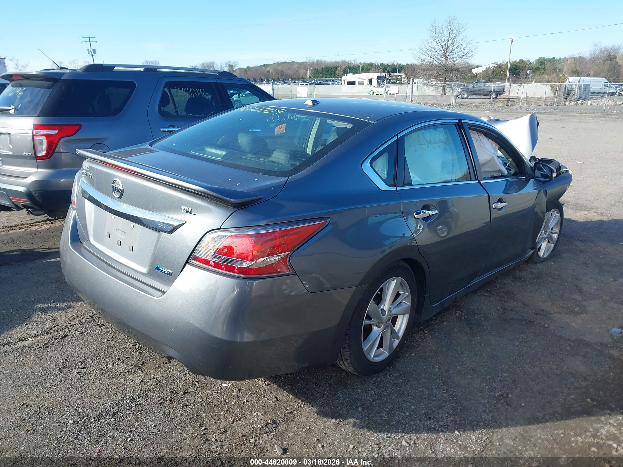 NISSAN ALTIMA image 4