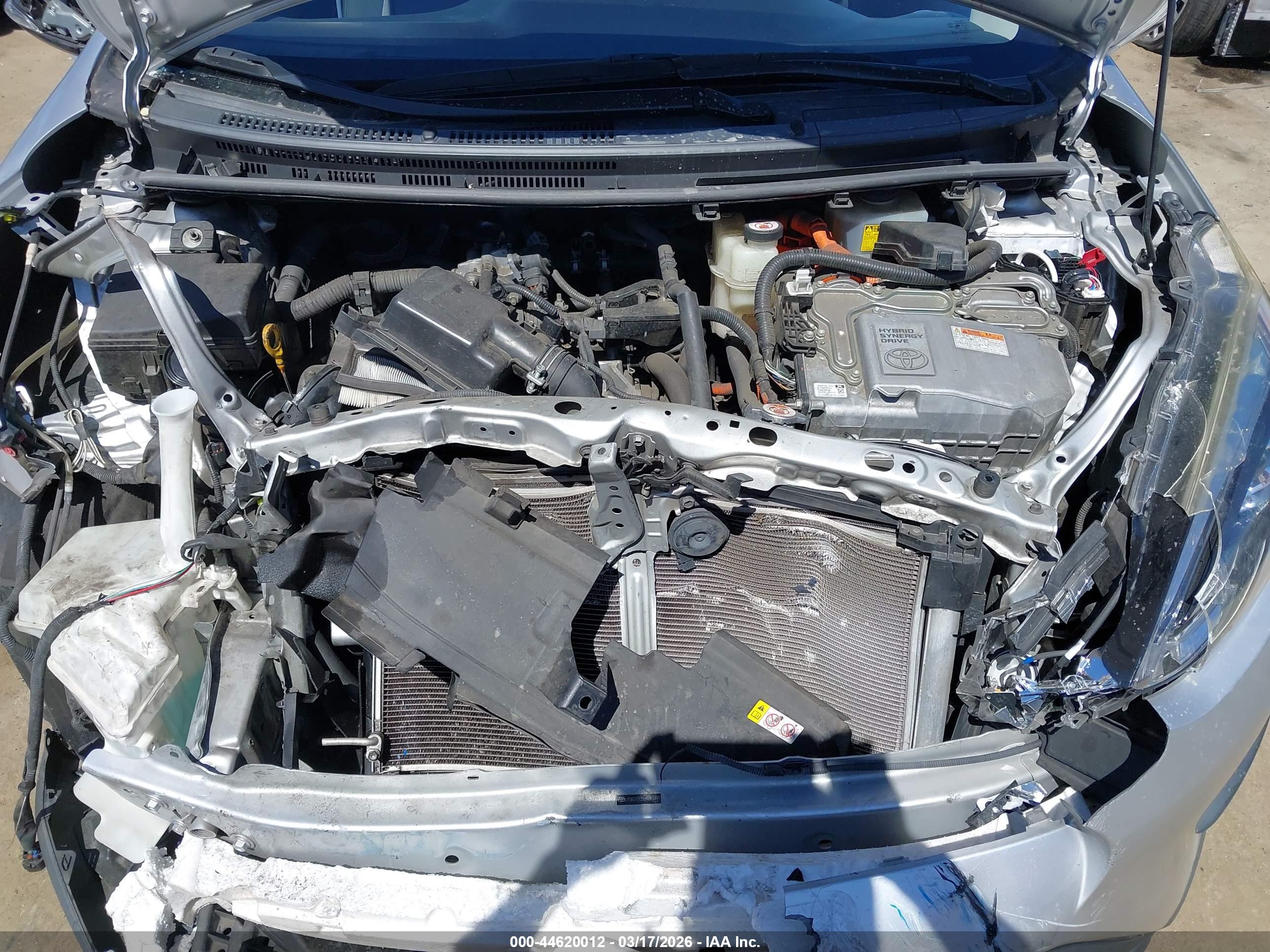 TOYOTA PRIUS image 10