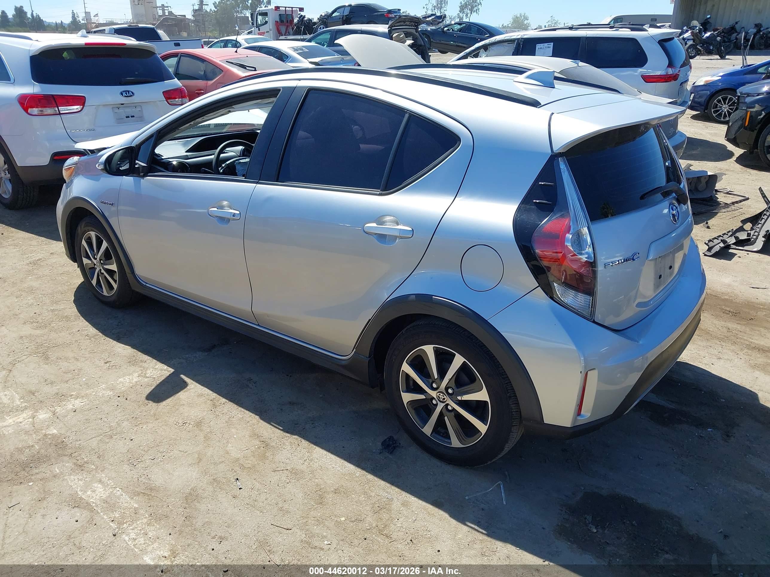 TOYOTA PRIUS image 3