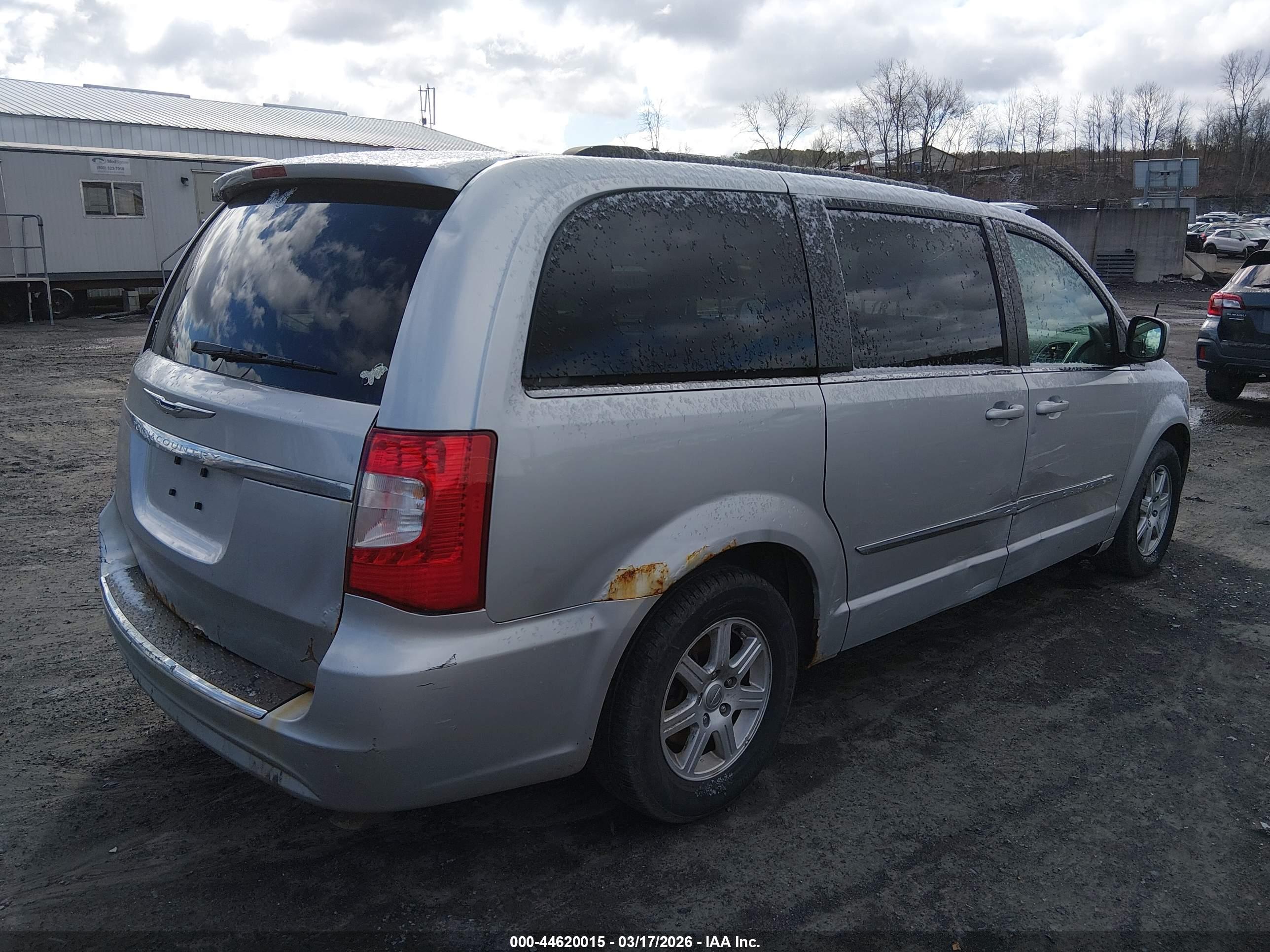 CHRYSLER TOWN image 4