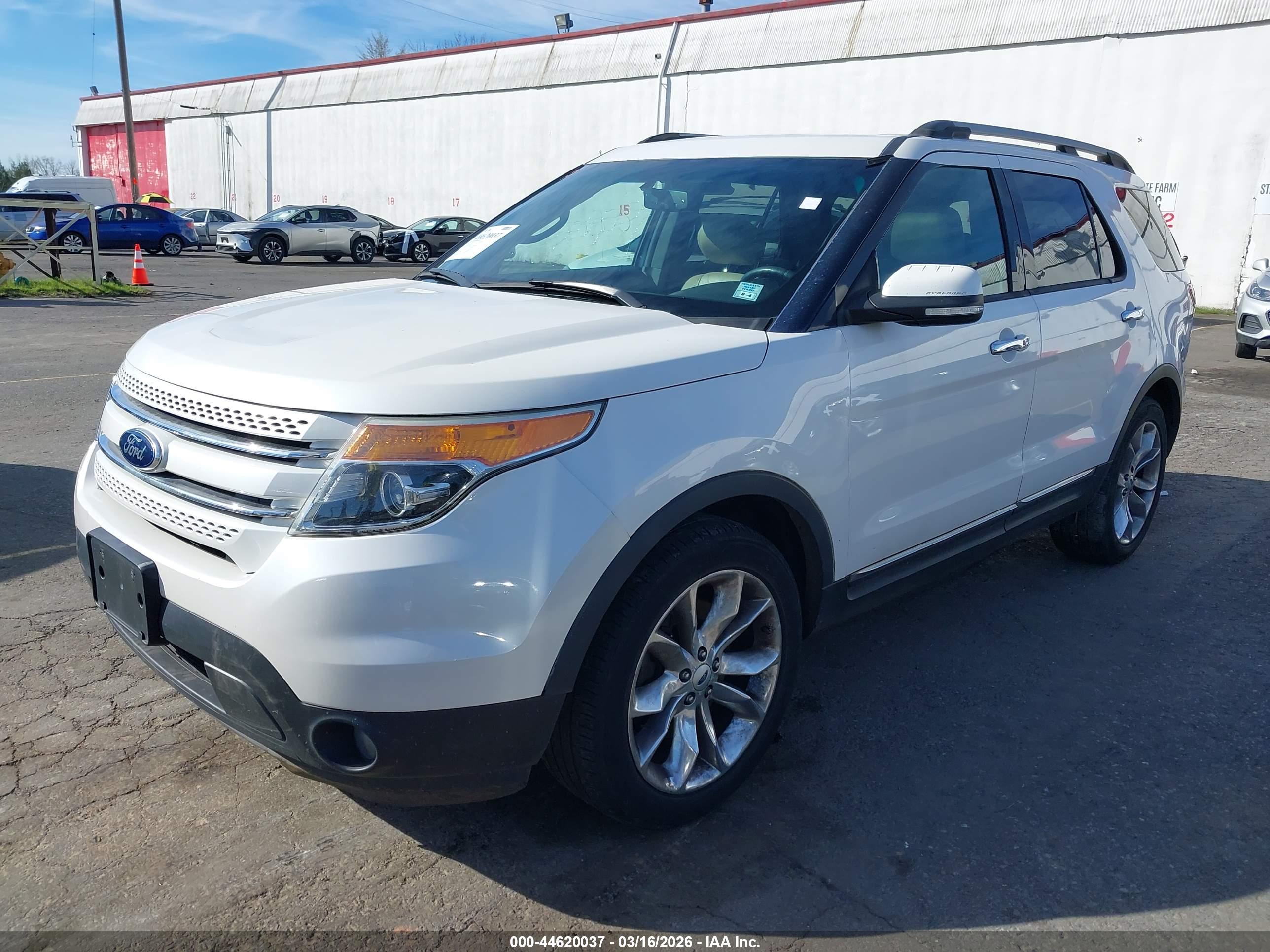 FORD EXPLORER image 2