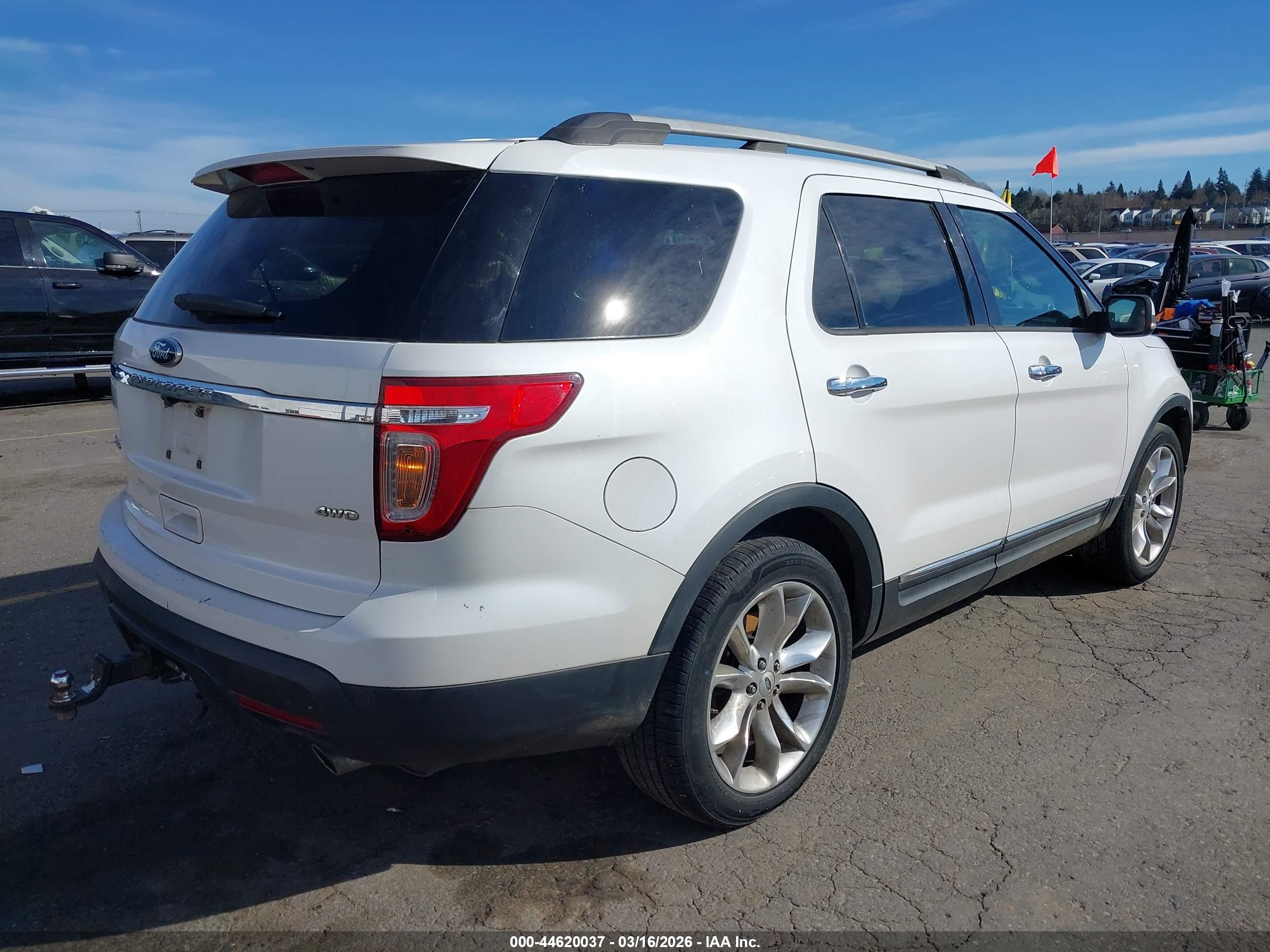 FORD EXPLORER image 4
