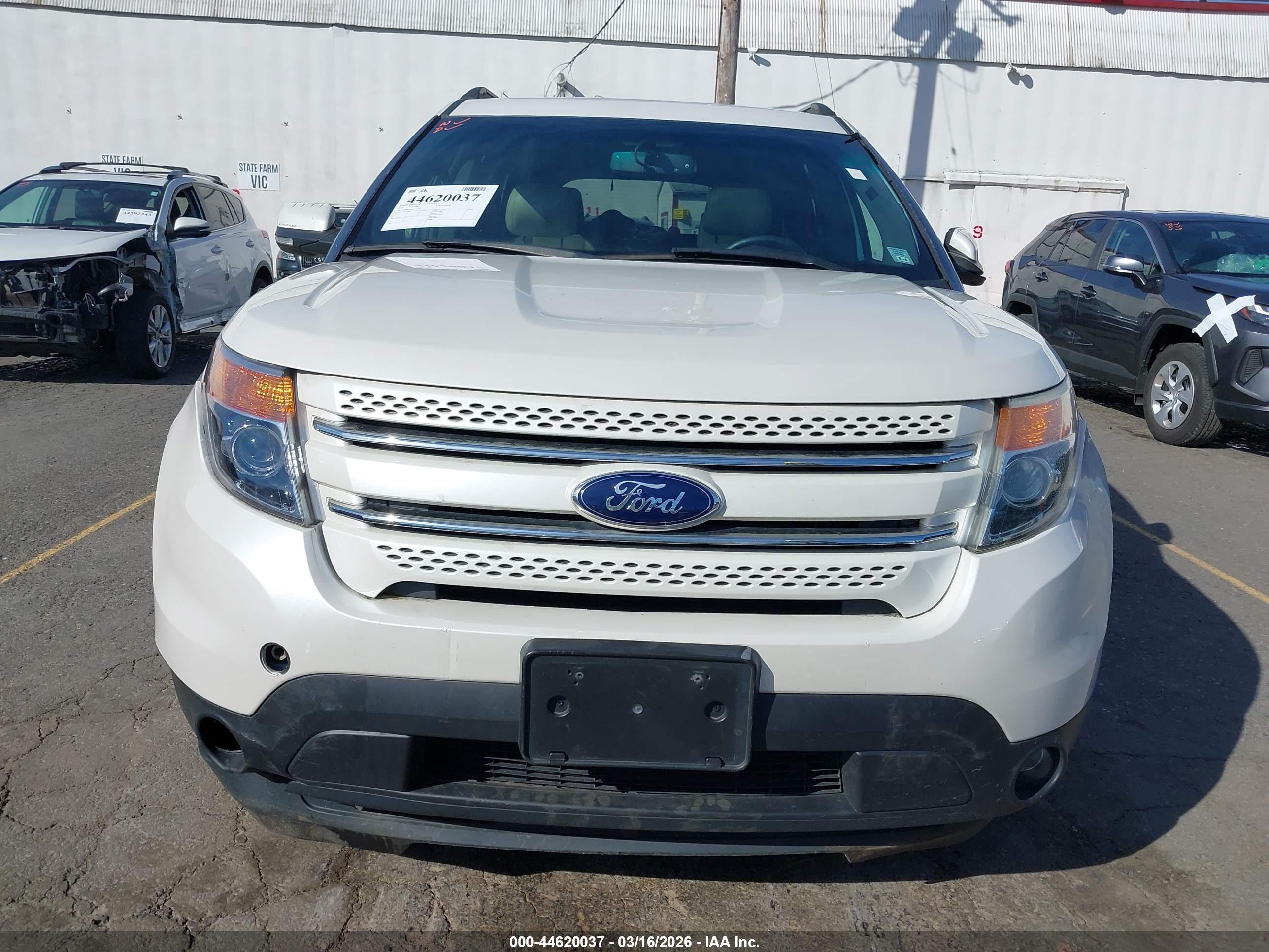FORD EXPLORER image 6