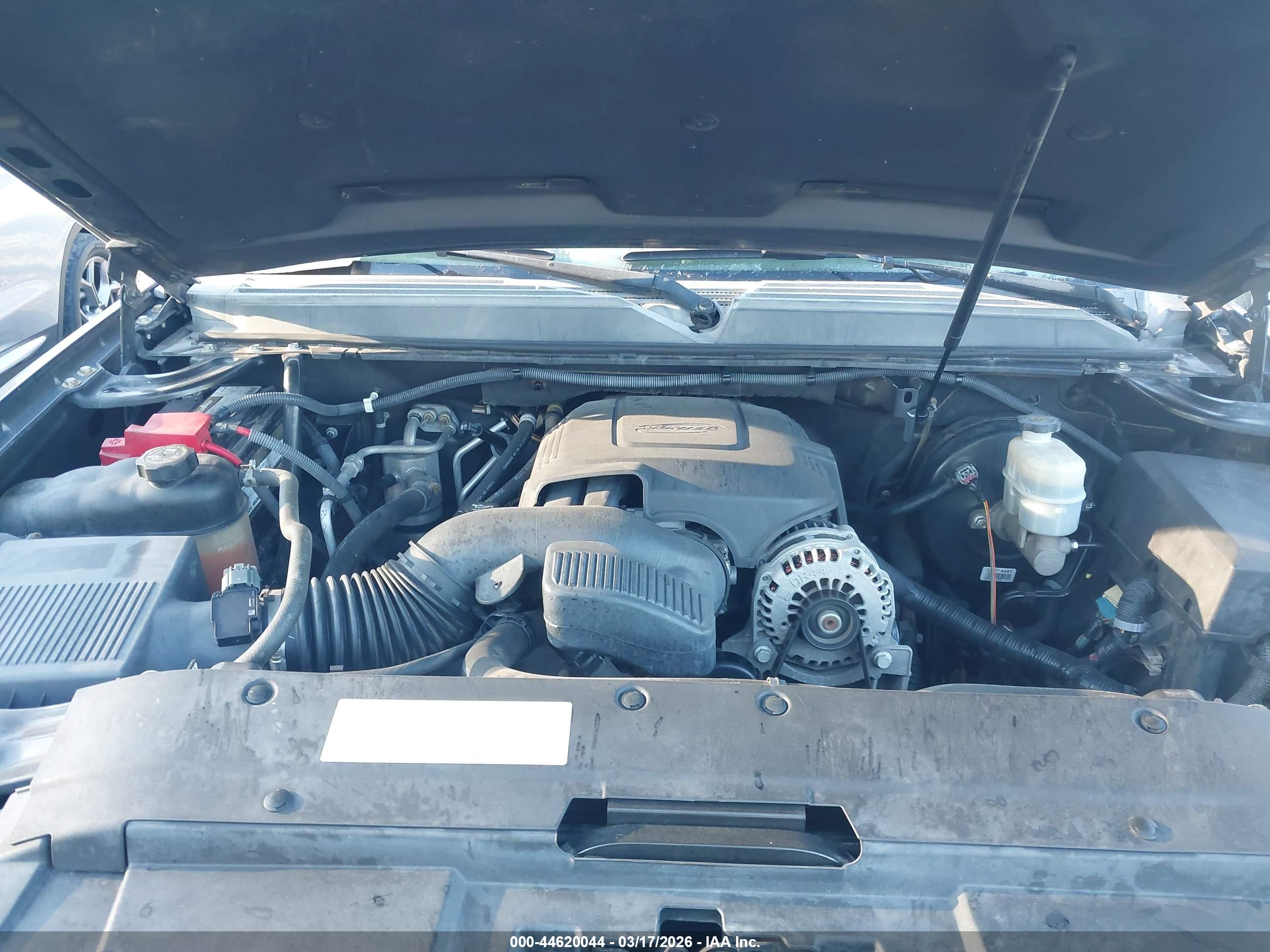 CHEVROLET TAHOE image 10