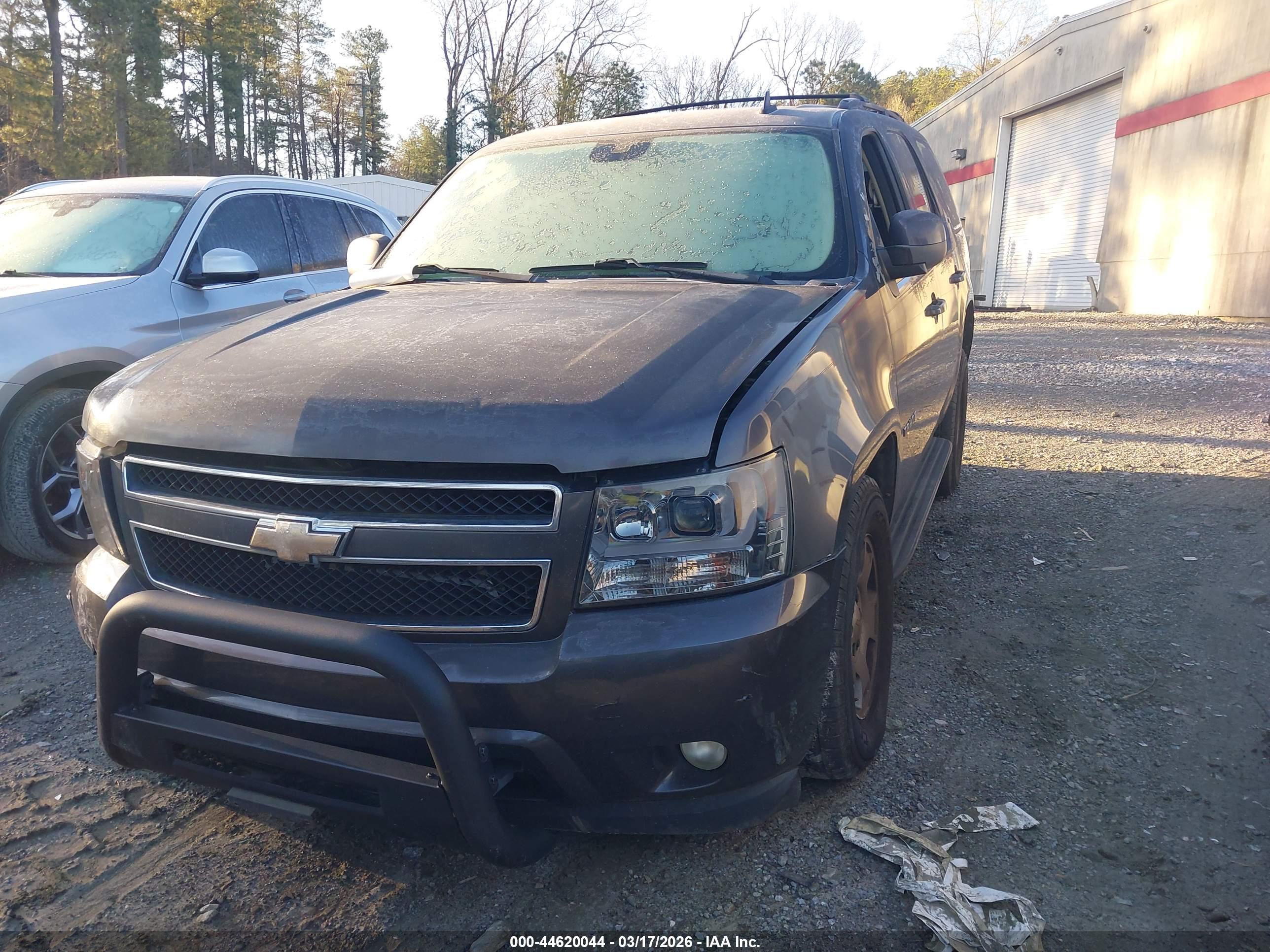 CHEVROLET TAHOE image 2