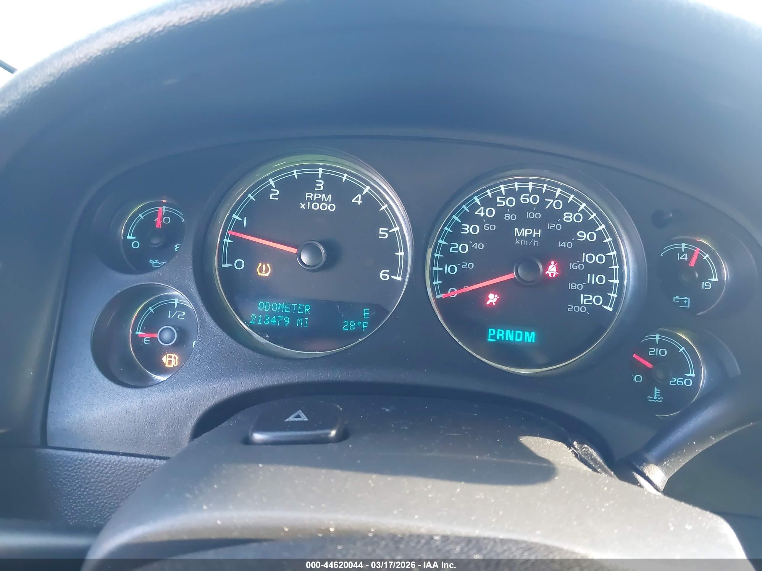 CHEVROLET TAHOE image 7