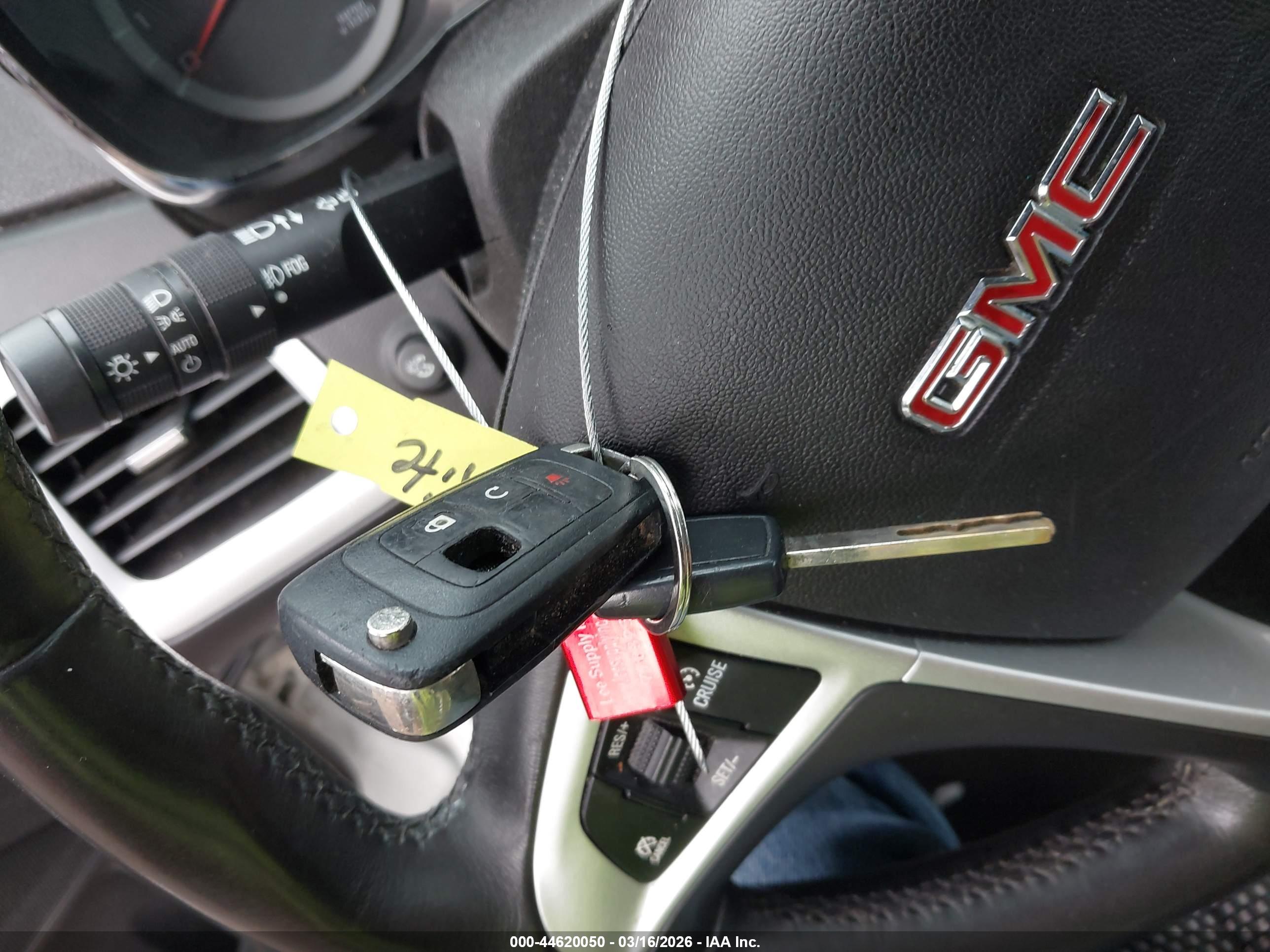 GMC TERRAIN image 11