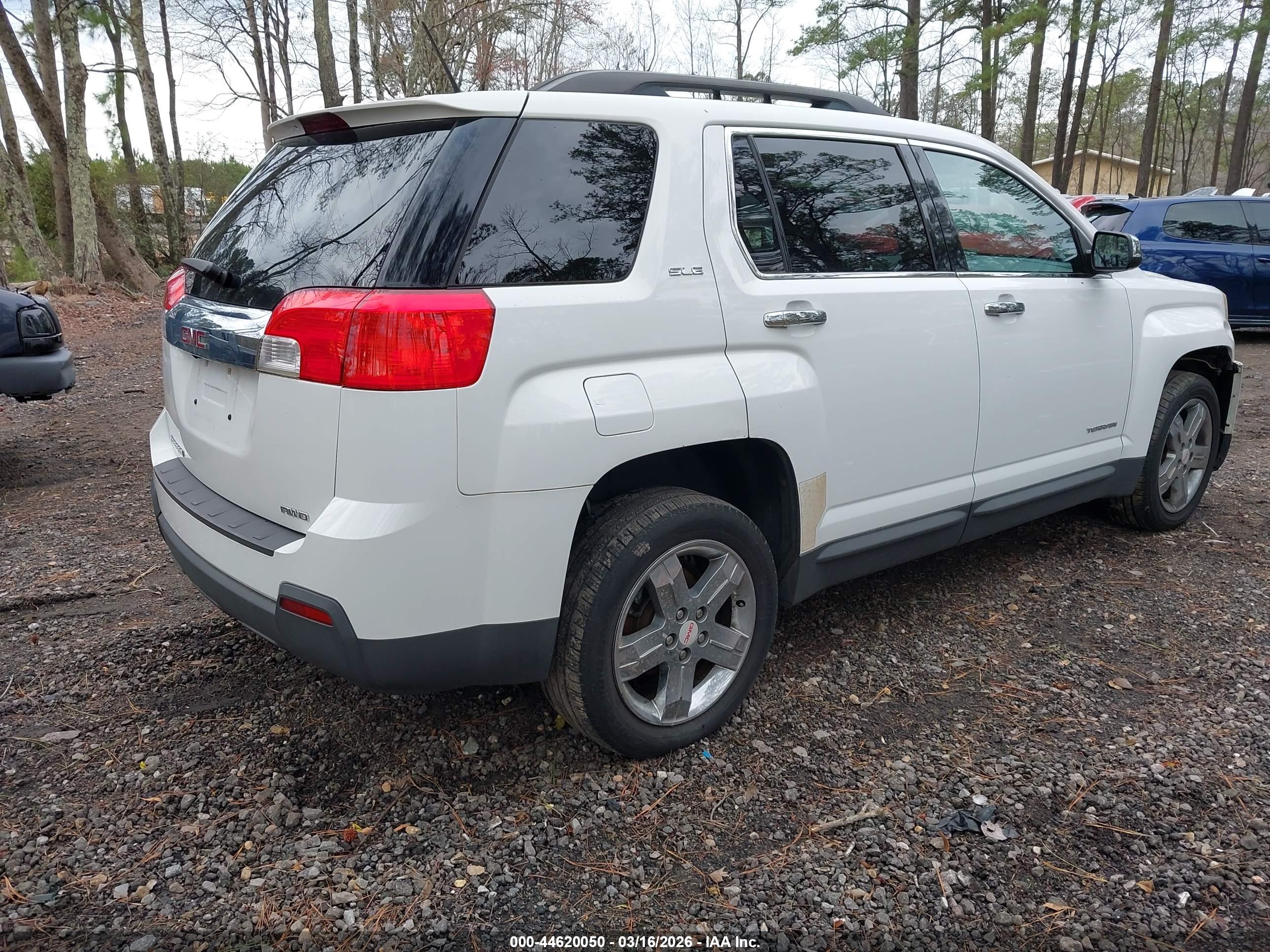 GMC TERRAIN image 4