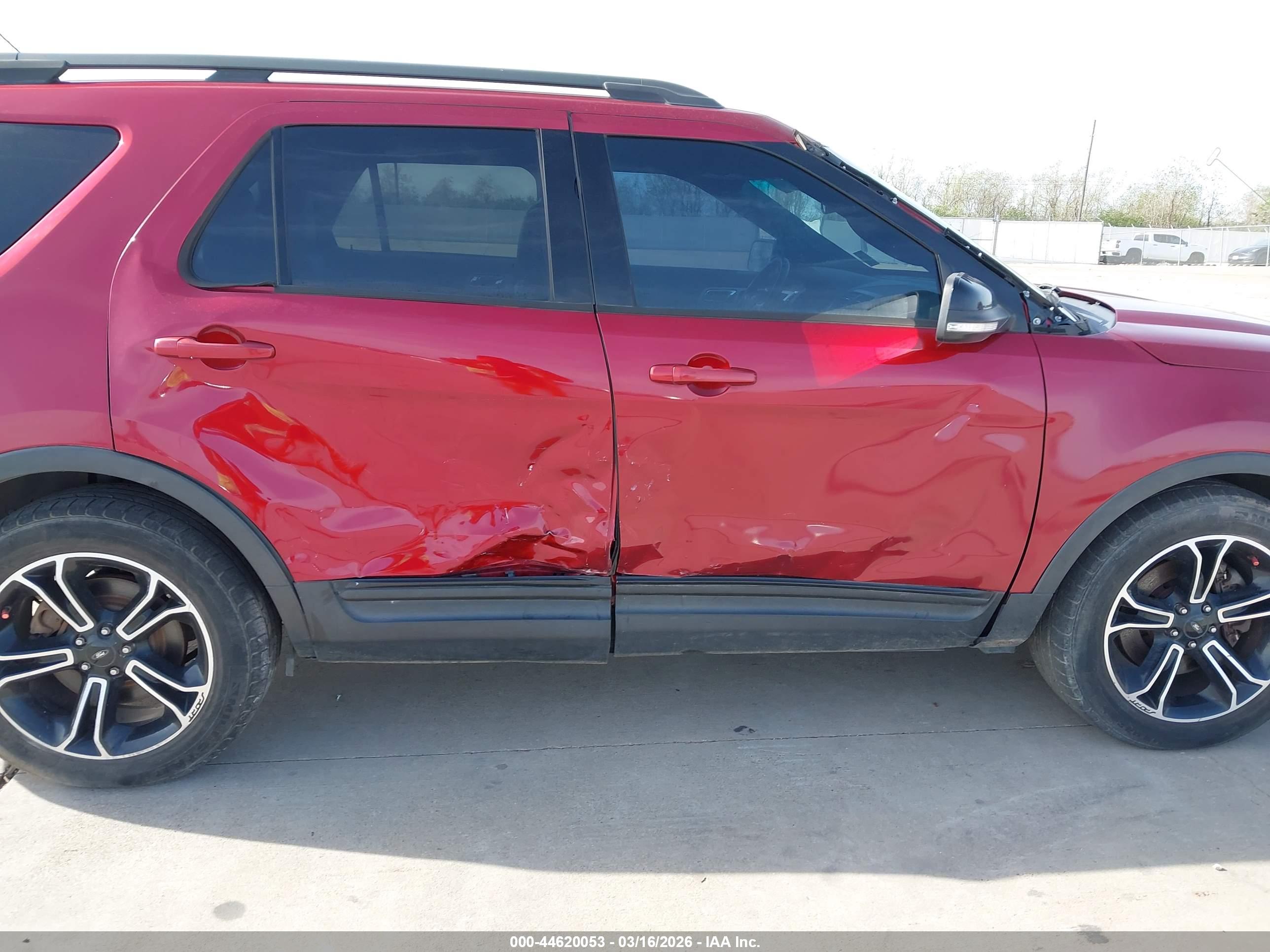 FORD EXPLORER image 6