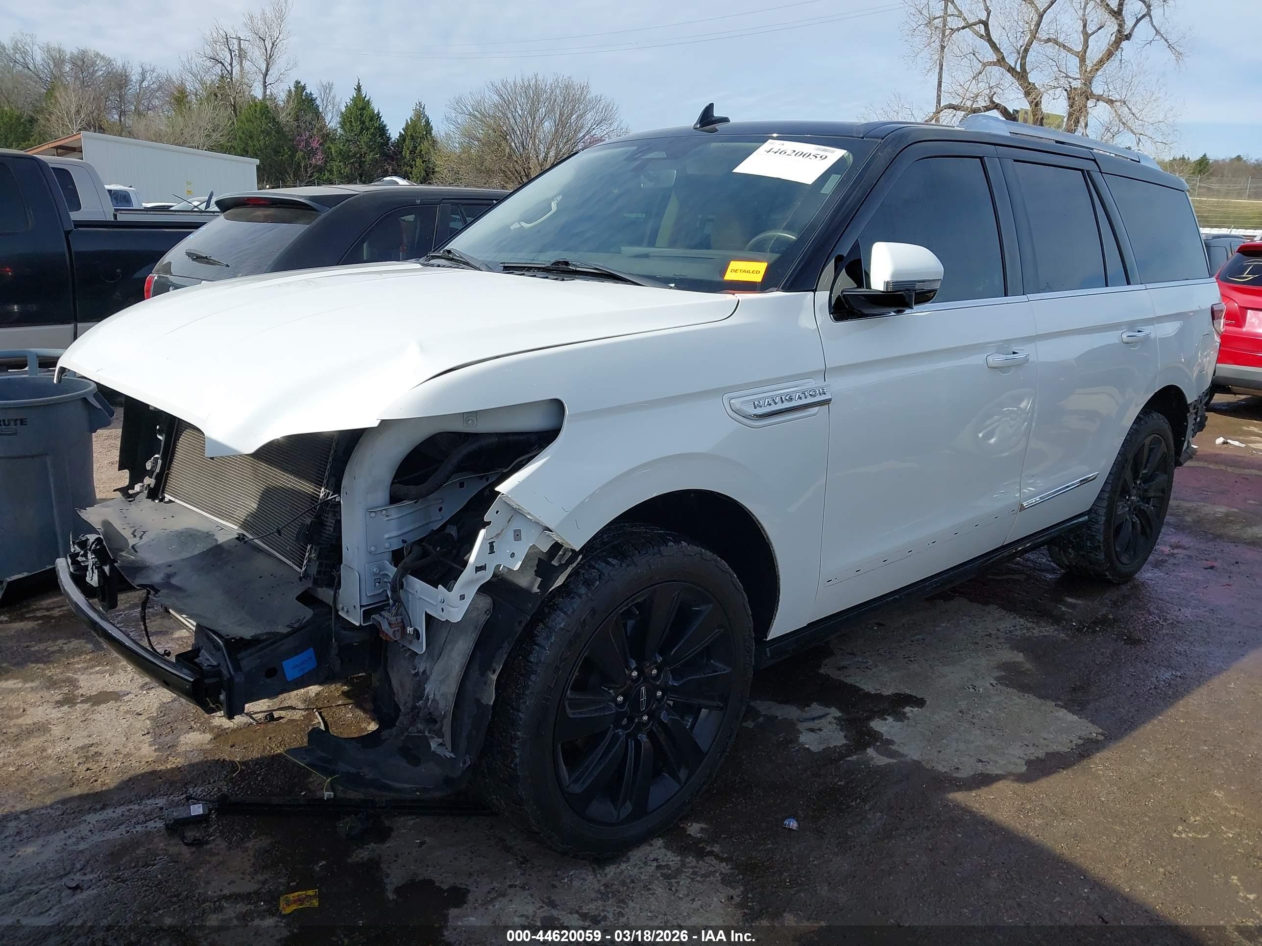 LINCOLN NAVIGATOR image 2