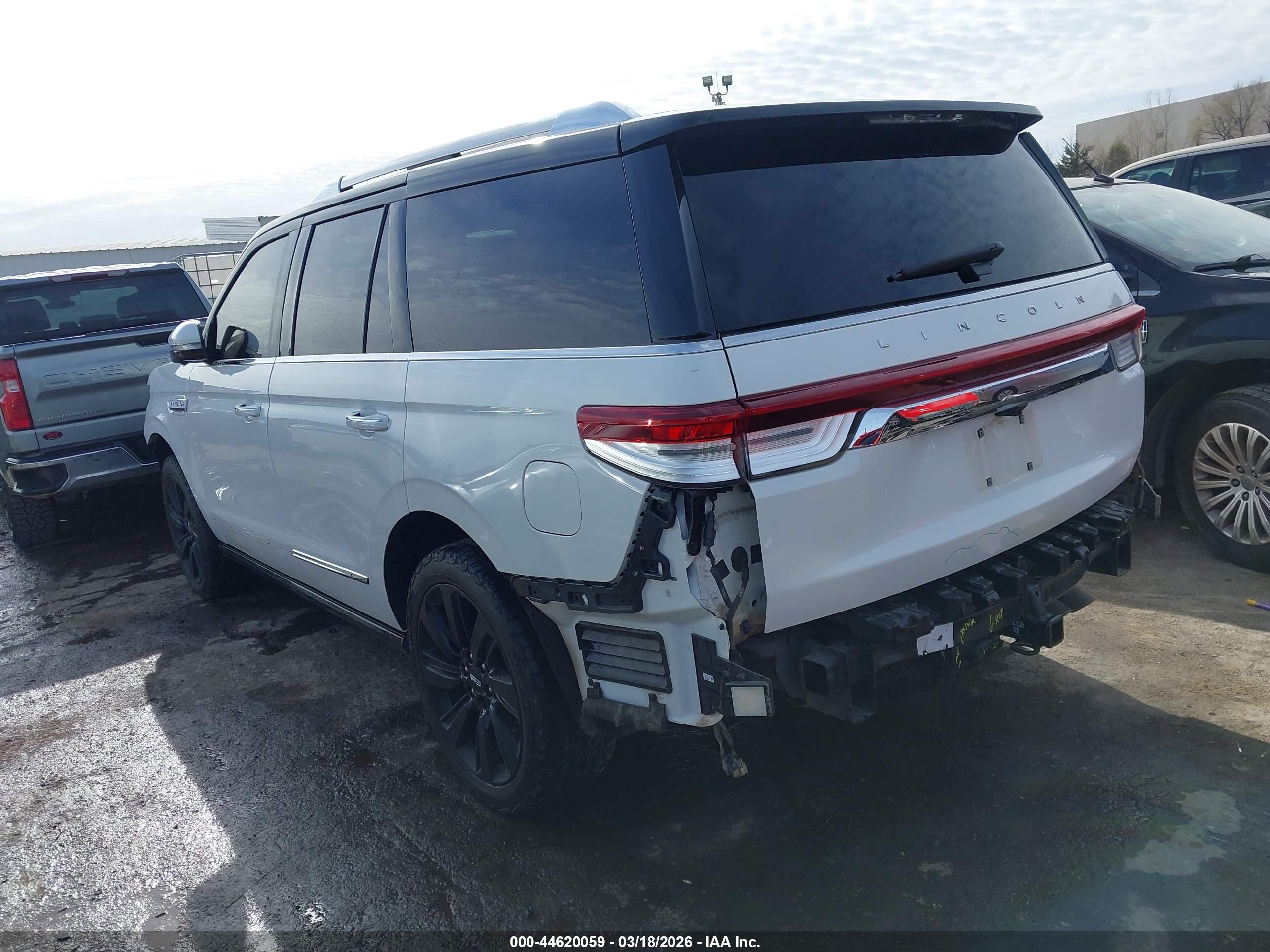LINCOLN NAVIGATOR image 3