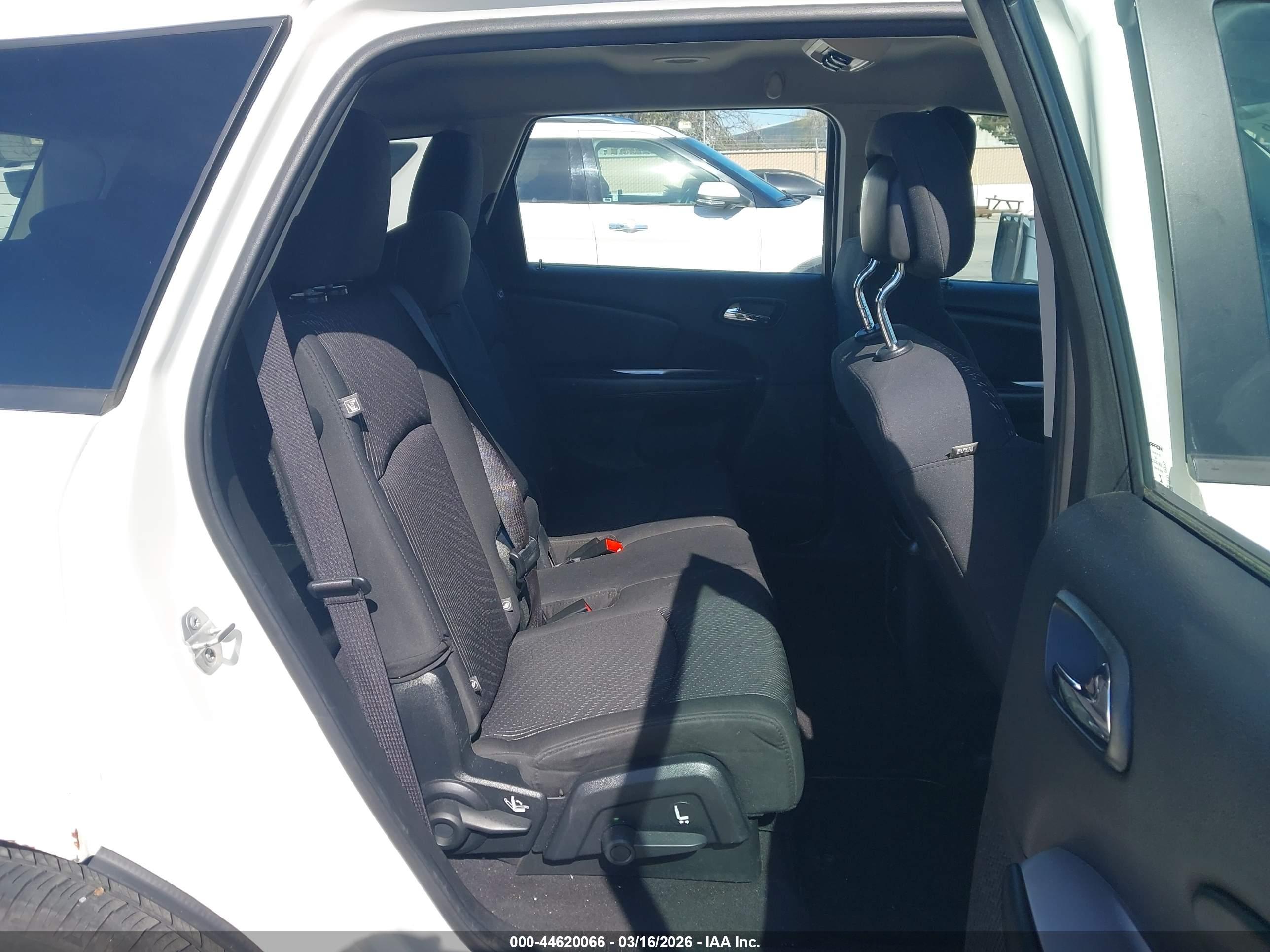 DODGE JOURNEY image 8