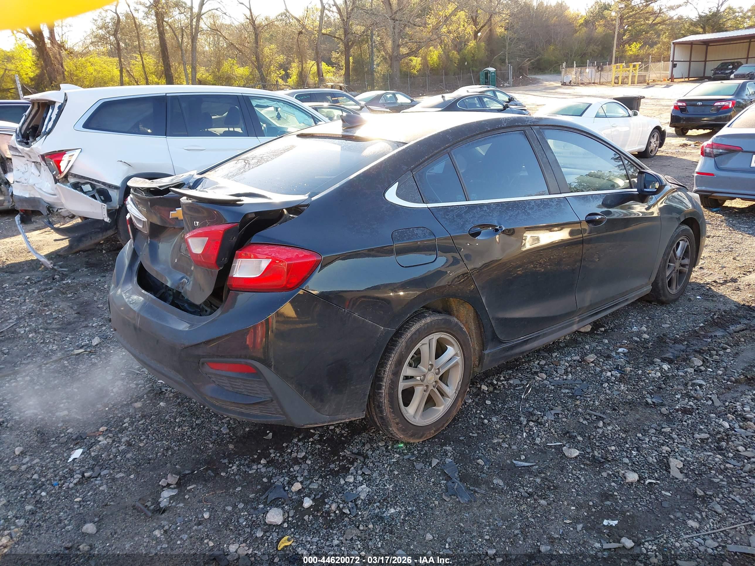 CHEVROLET CRUZE image 4