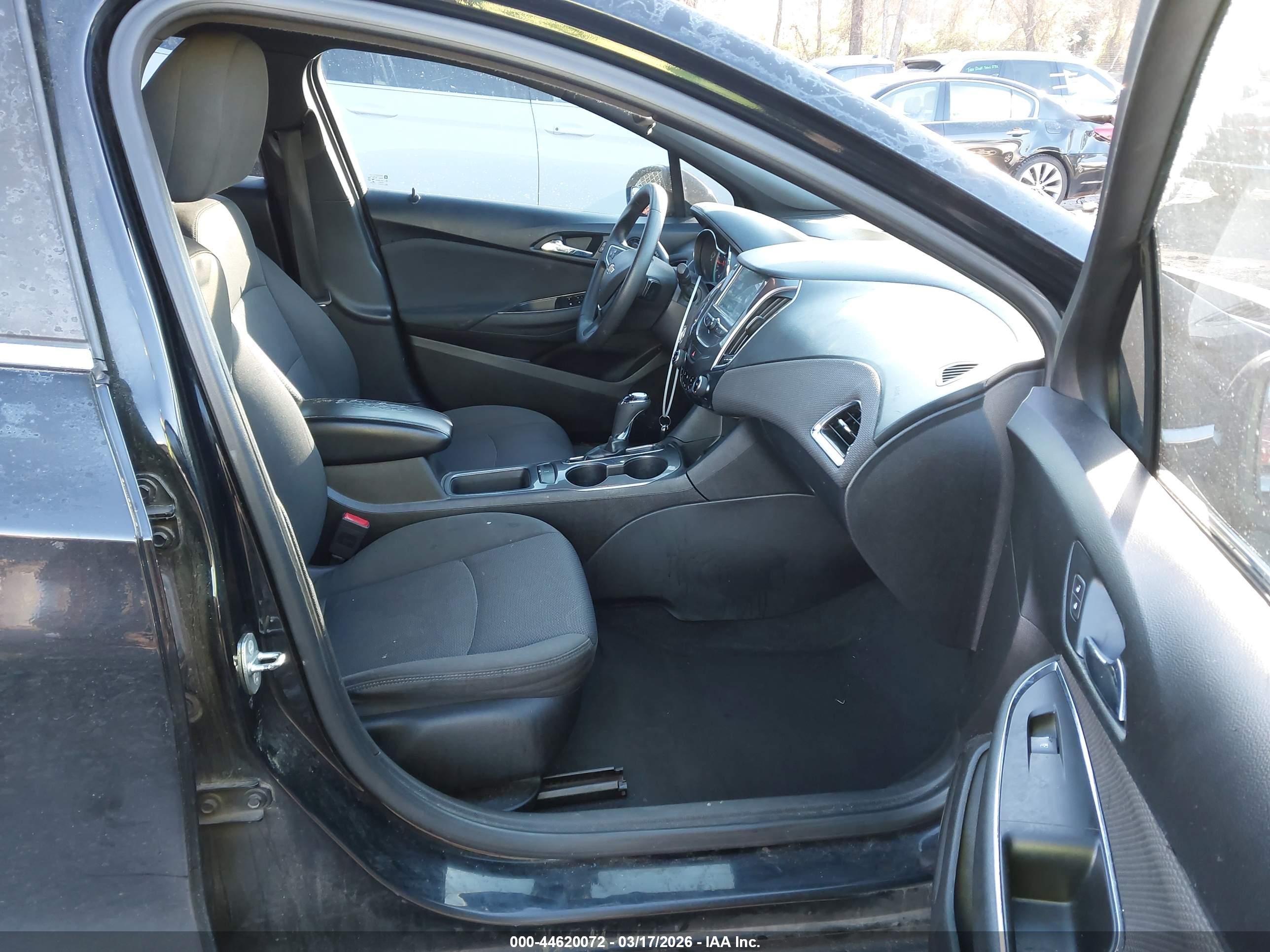 CHEVROLET CRUZE image 5