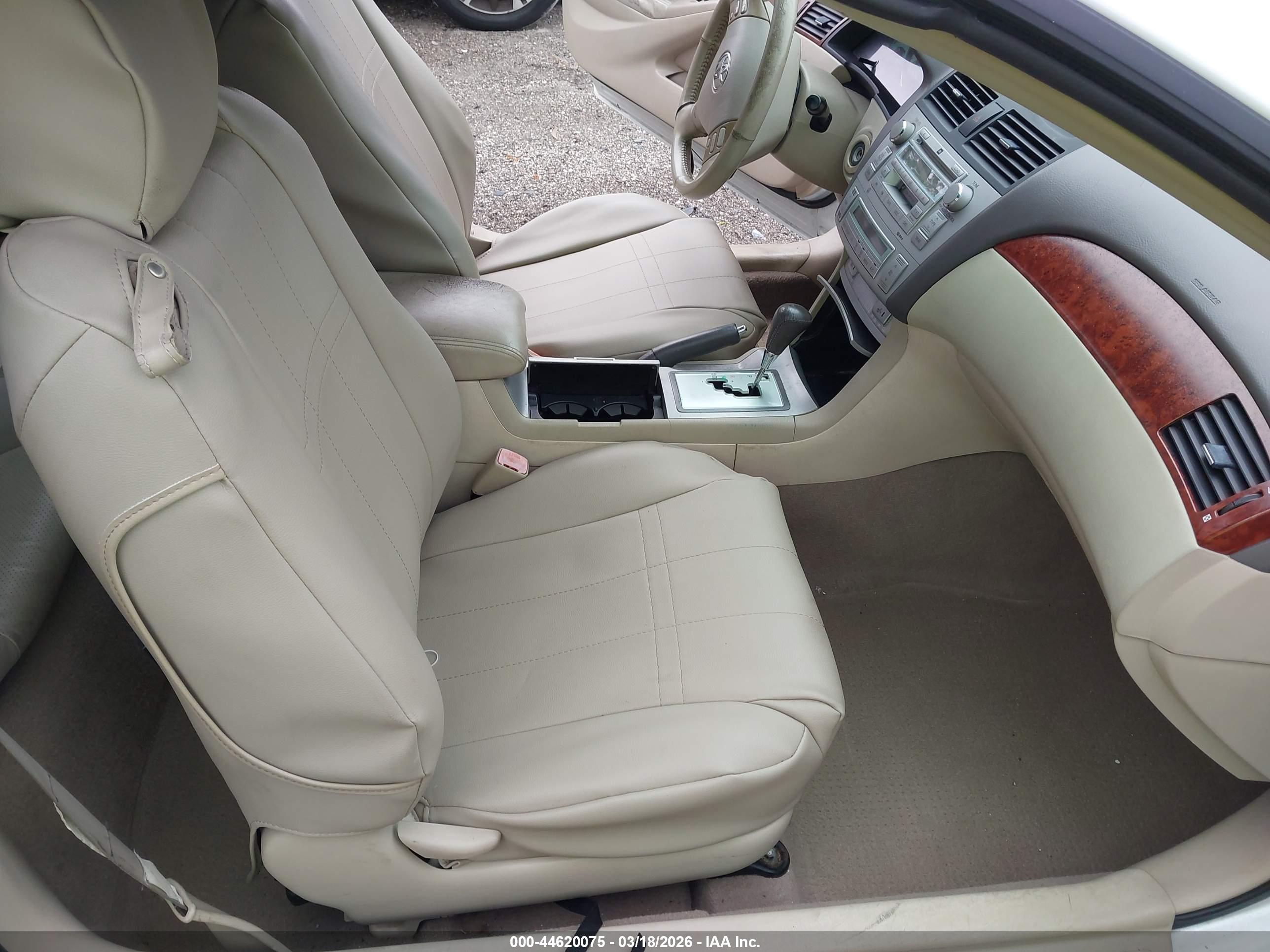 TOYOTA CAMRY image 5